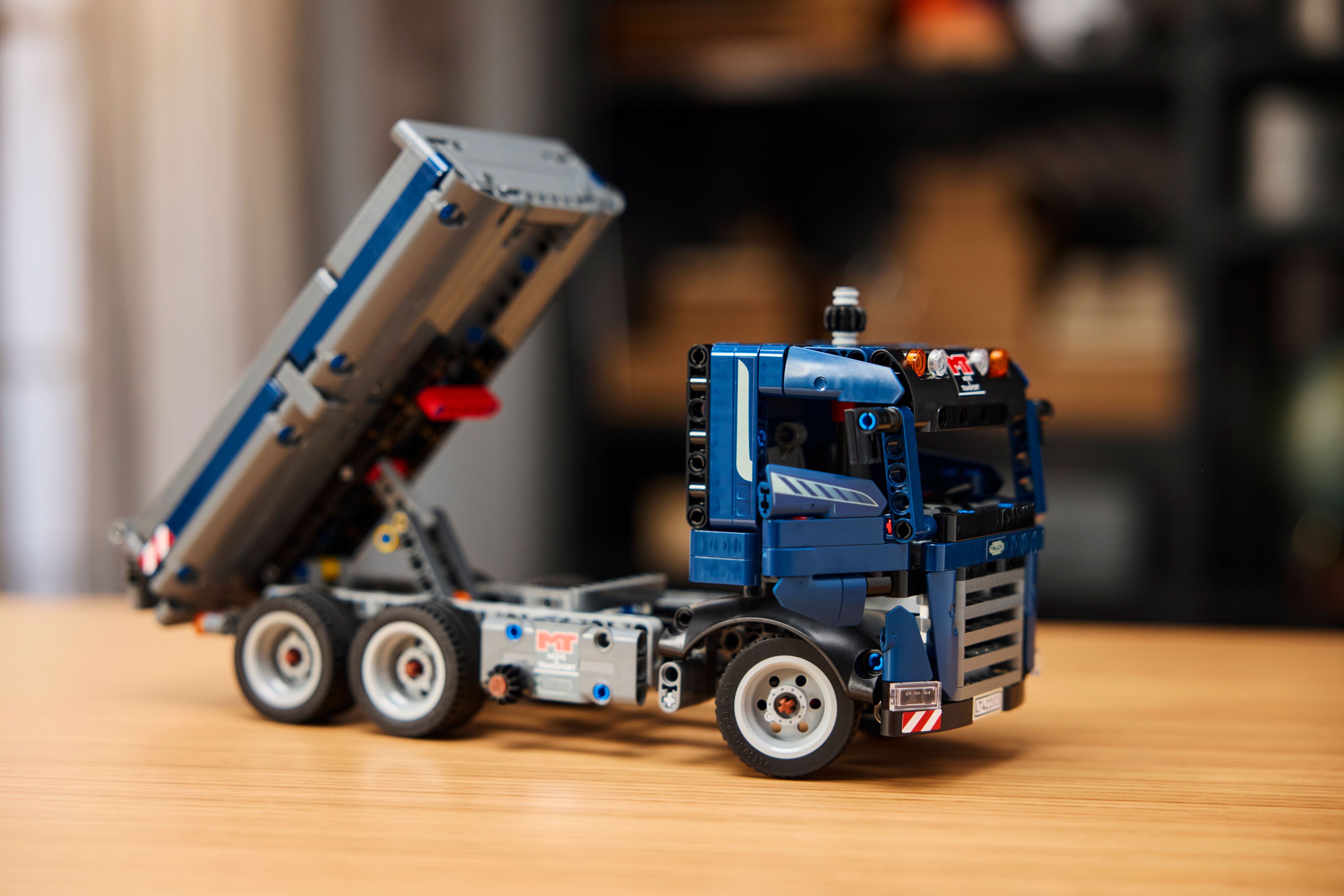 Конструктор Lego Technic "Самосвал", 42203 7