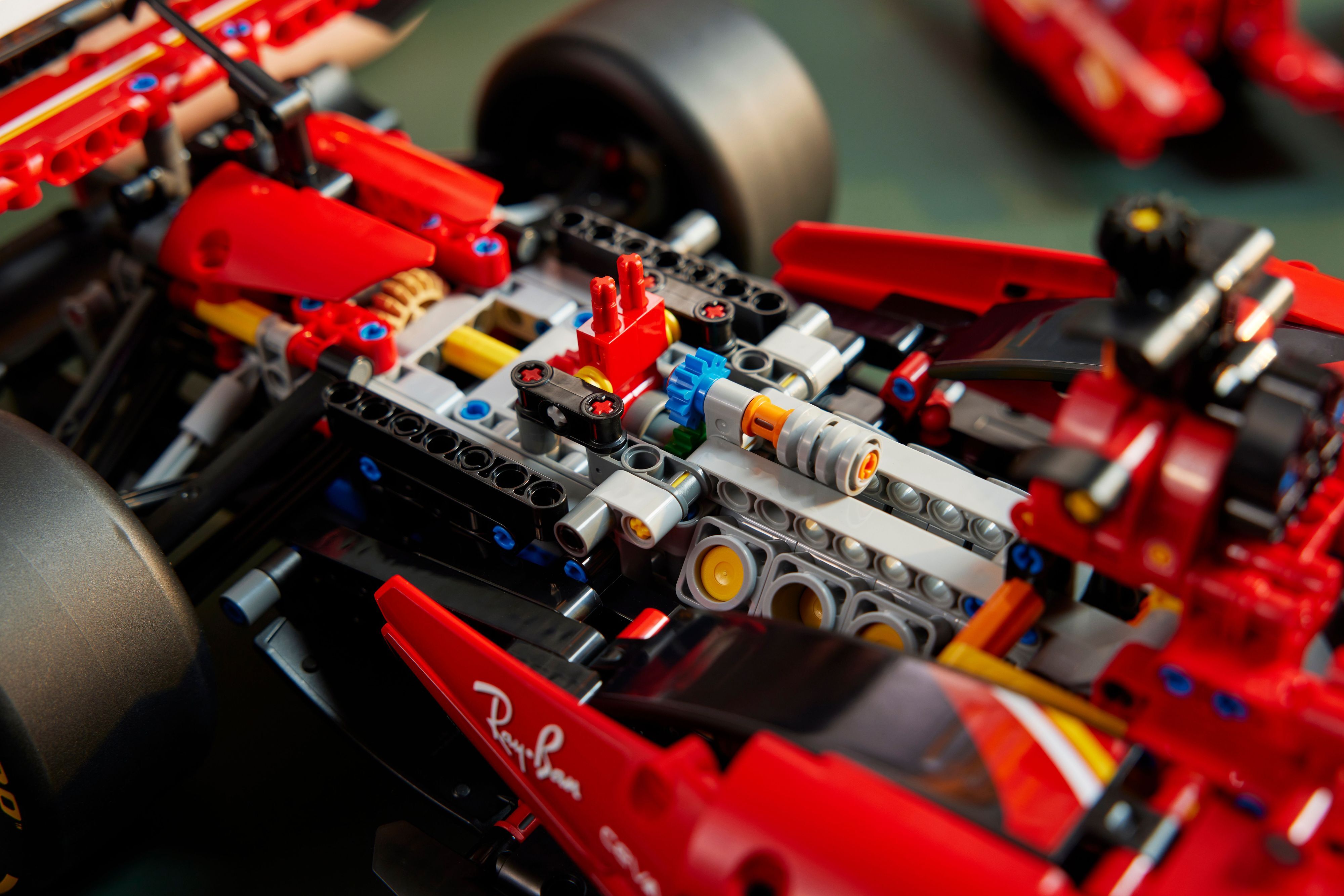 Конструктор Lego Technic "Автомобиль F1 Ferrari SF-24", 42207 5