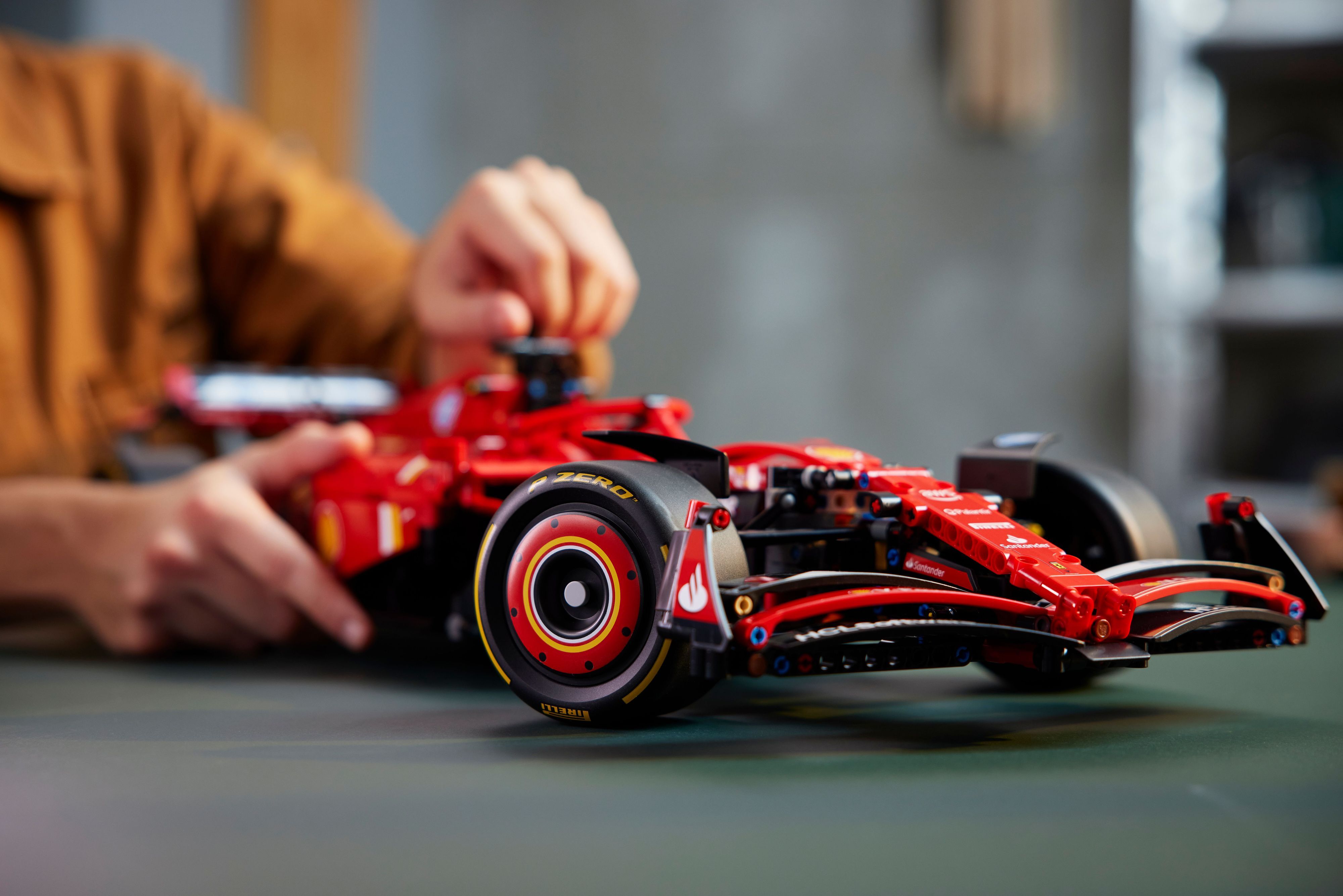 Конструктор Lego Technic "Автомобиль F1 Ferrari SF-24", 42207 6