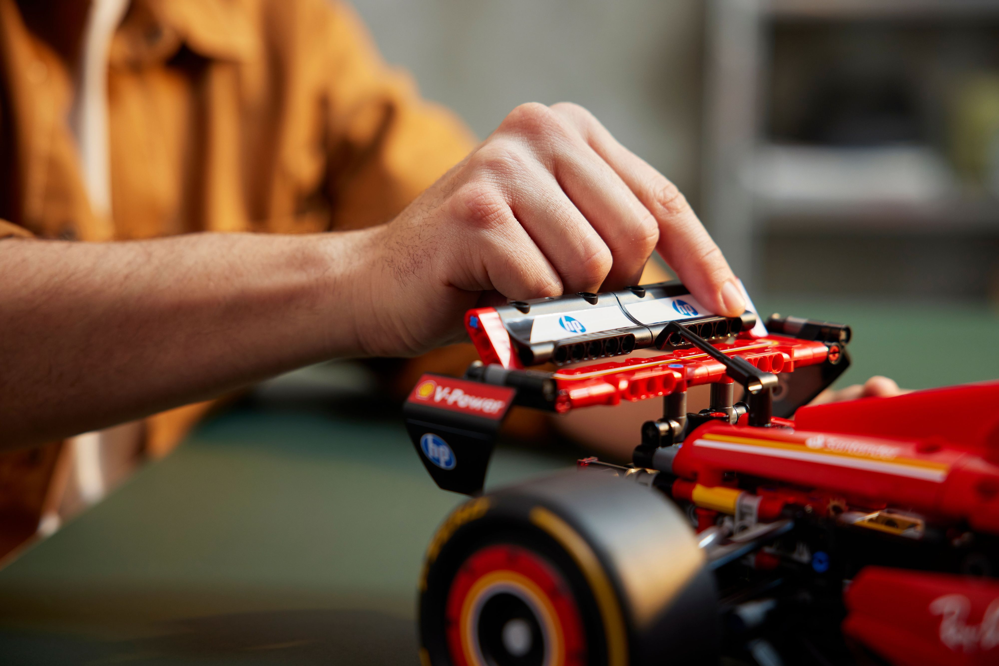Конструктор Lego Technic "Автомобиль F1 Ferrari SF-24", 42207 7