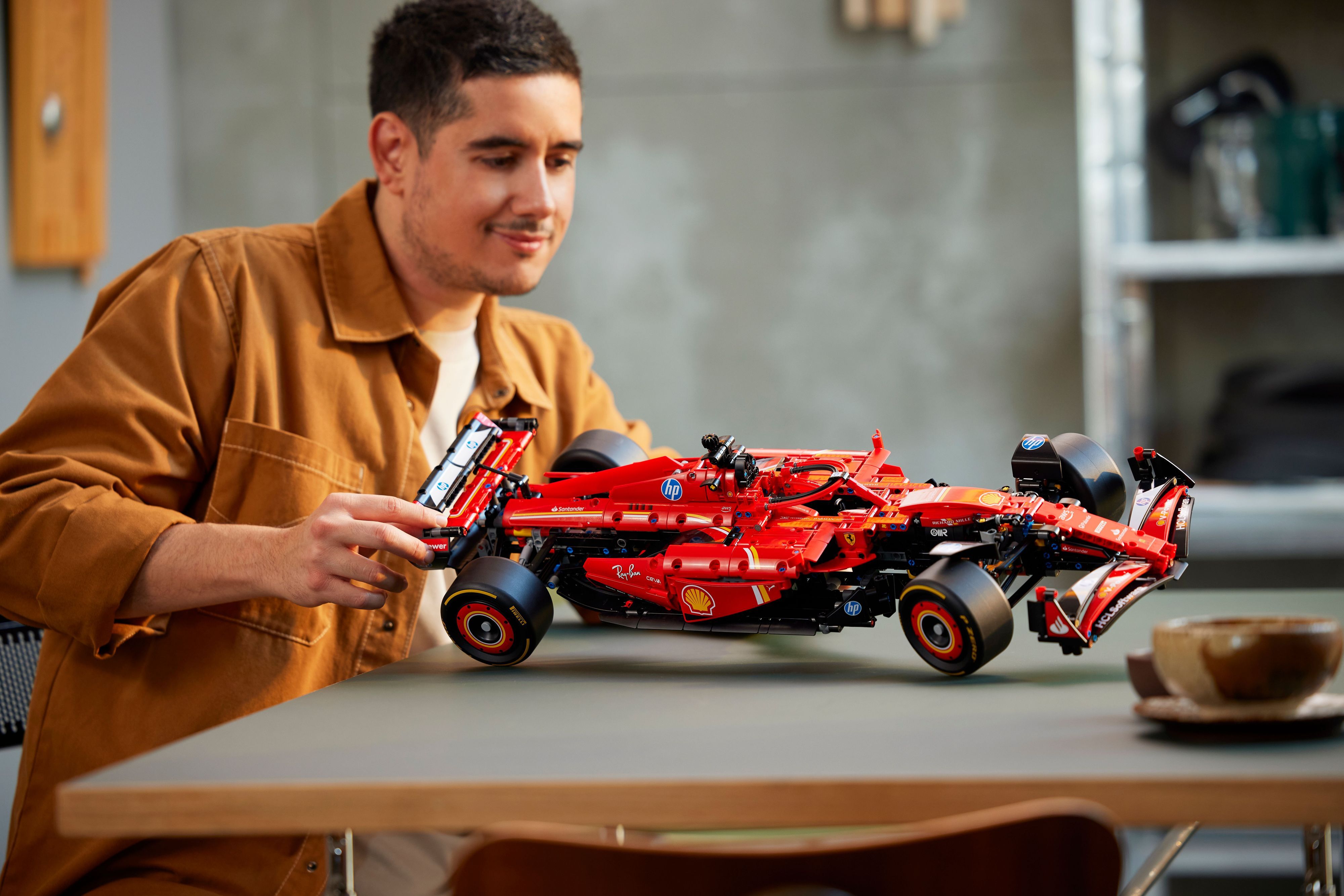 Конструктор Lego Technic "Автомобиль F1 Ferrari SF-24", 42207 11