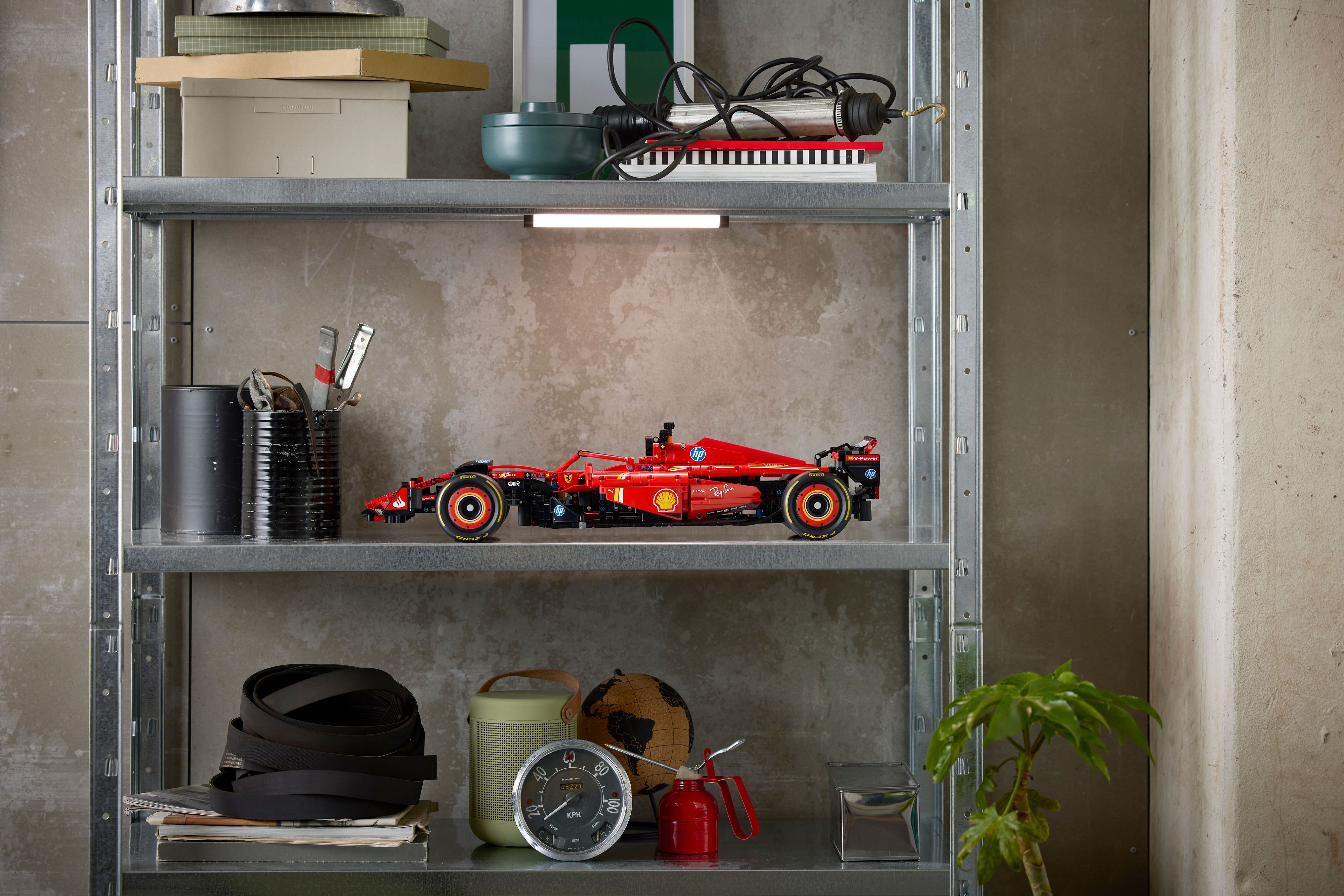 Конструктор Lego Technic "Автомобиль F1 Ferrari SF-24", 42207 13