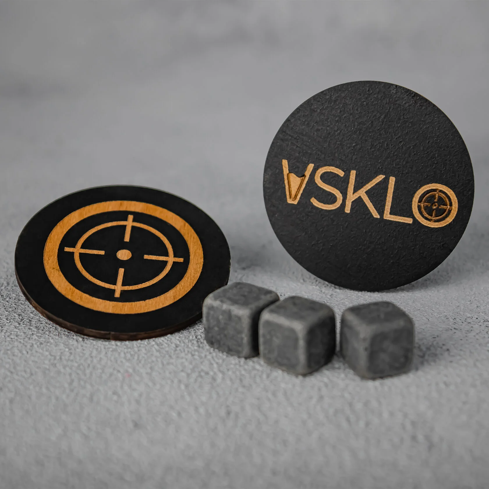 Набір склянок для віскі з кубиком (2 склянки, 6 камінців, 2 костера), VSKLO 5