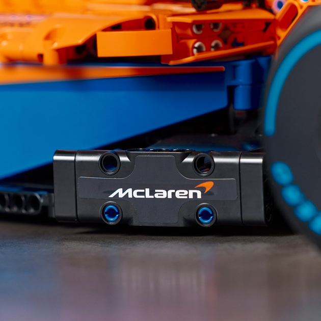 Конструктор Lego Technic "Гоночний автомобіль McLaren Formula 1™", 42141 3