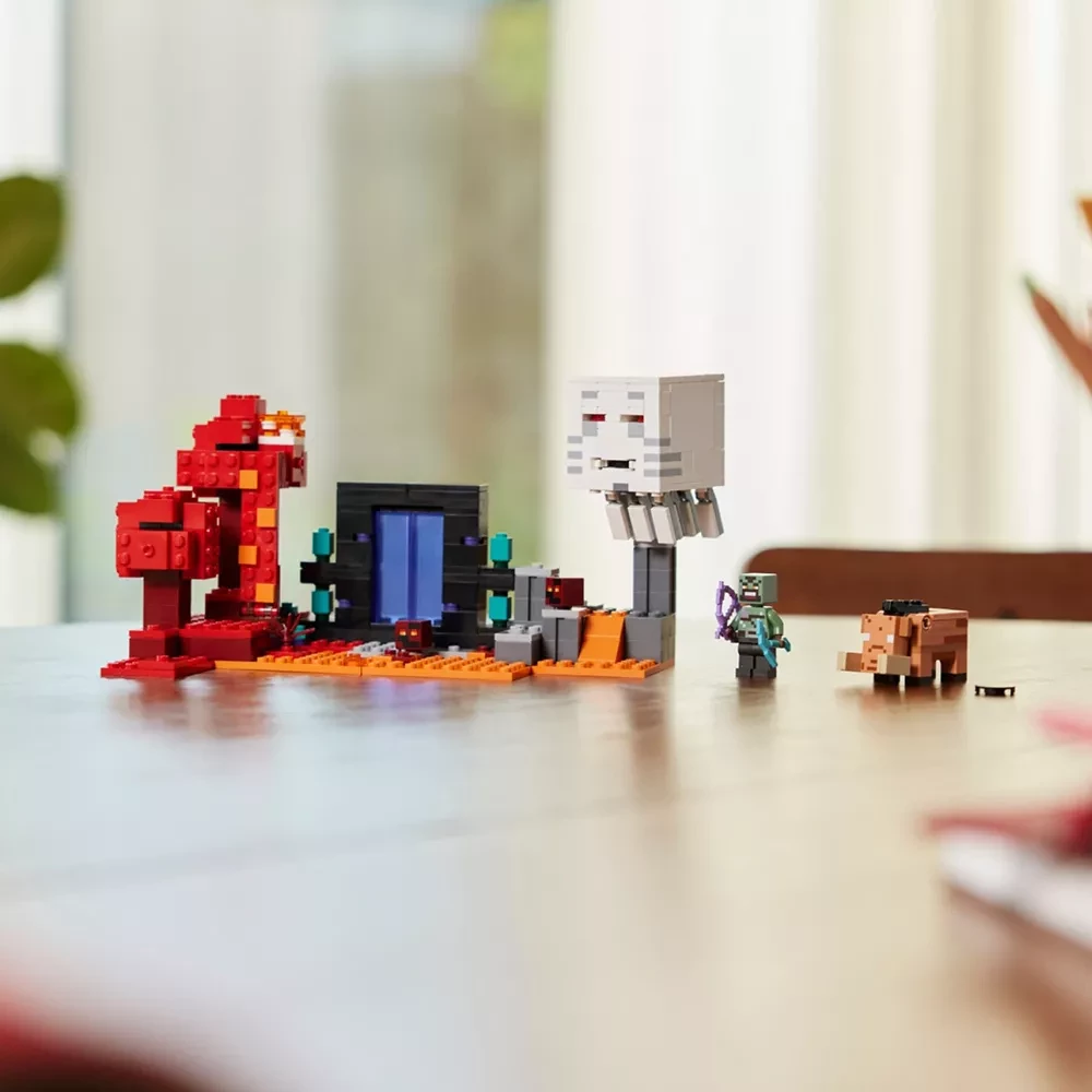 Конструктор Lego Minecraft "Засада у портала в Нижний мир", 21255 8