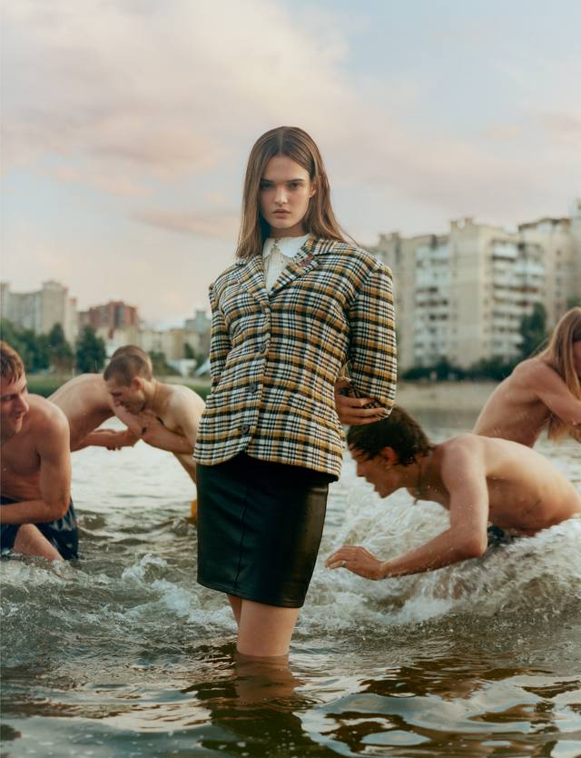 Книга "9 1/2 years of VOGUE in Ukraine" 2024 (1310) 18