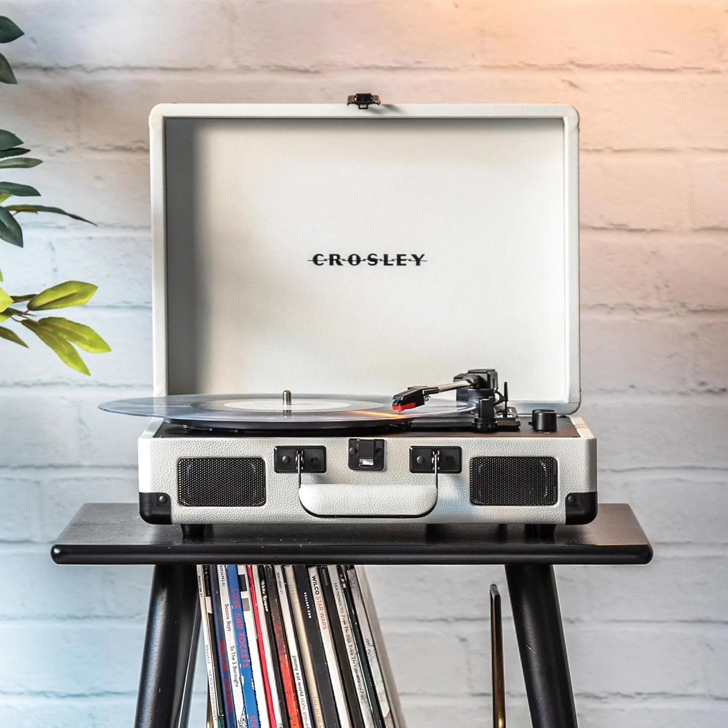 Вініловий програвач Crosley Cruiser Deluxe White Farmhouse 10