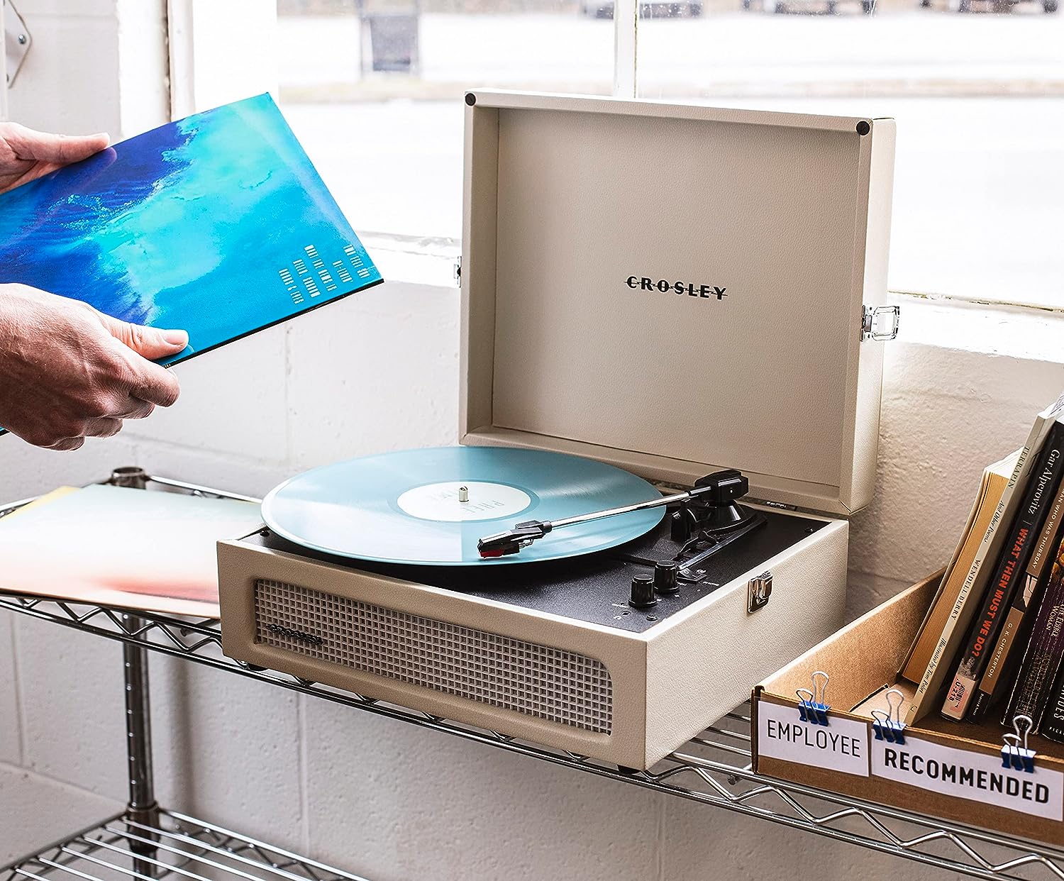 Вініловий програвач Crosley Voyager Dune 4
