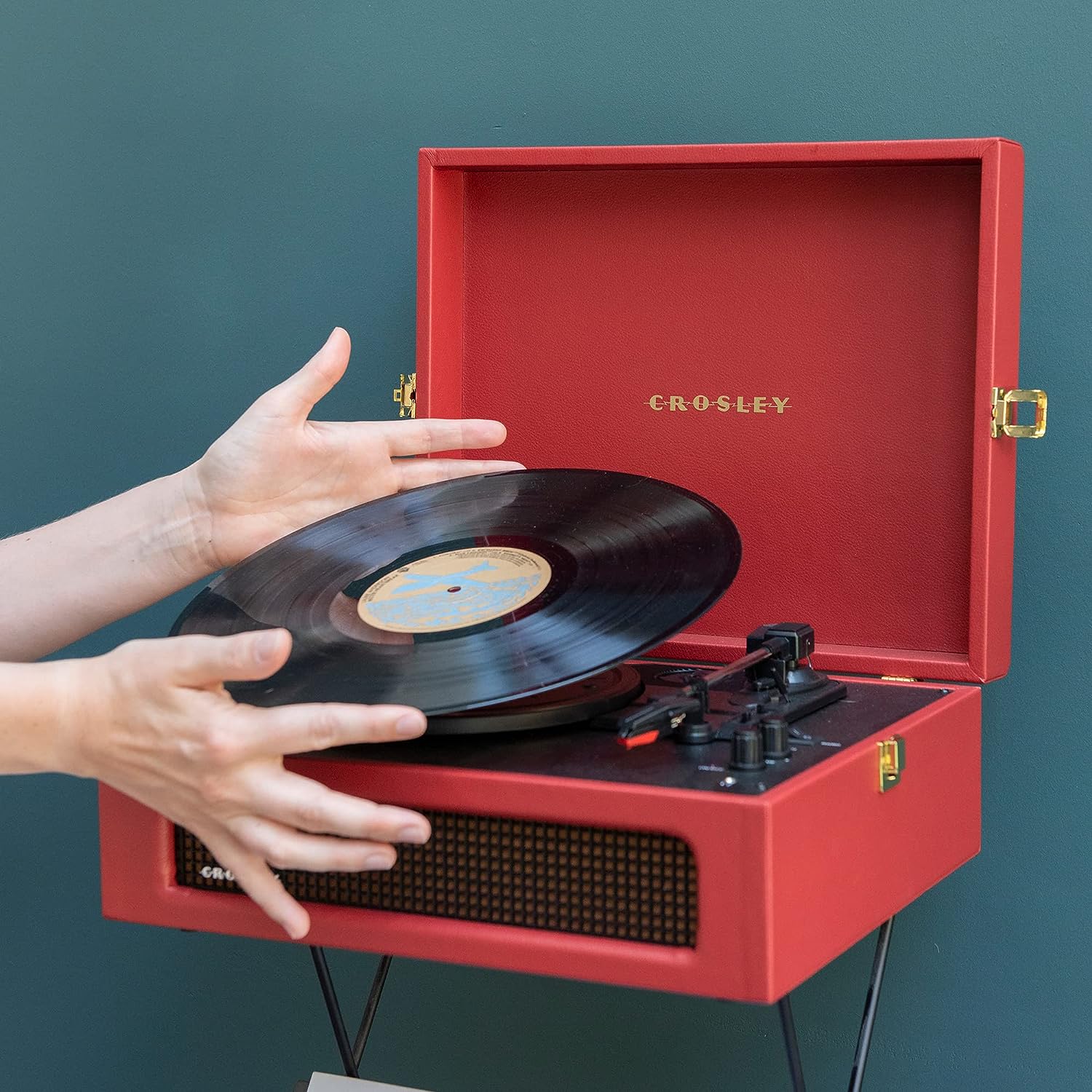 Вініловий програвач Crosley Voyager Burgundy 4