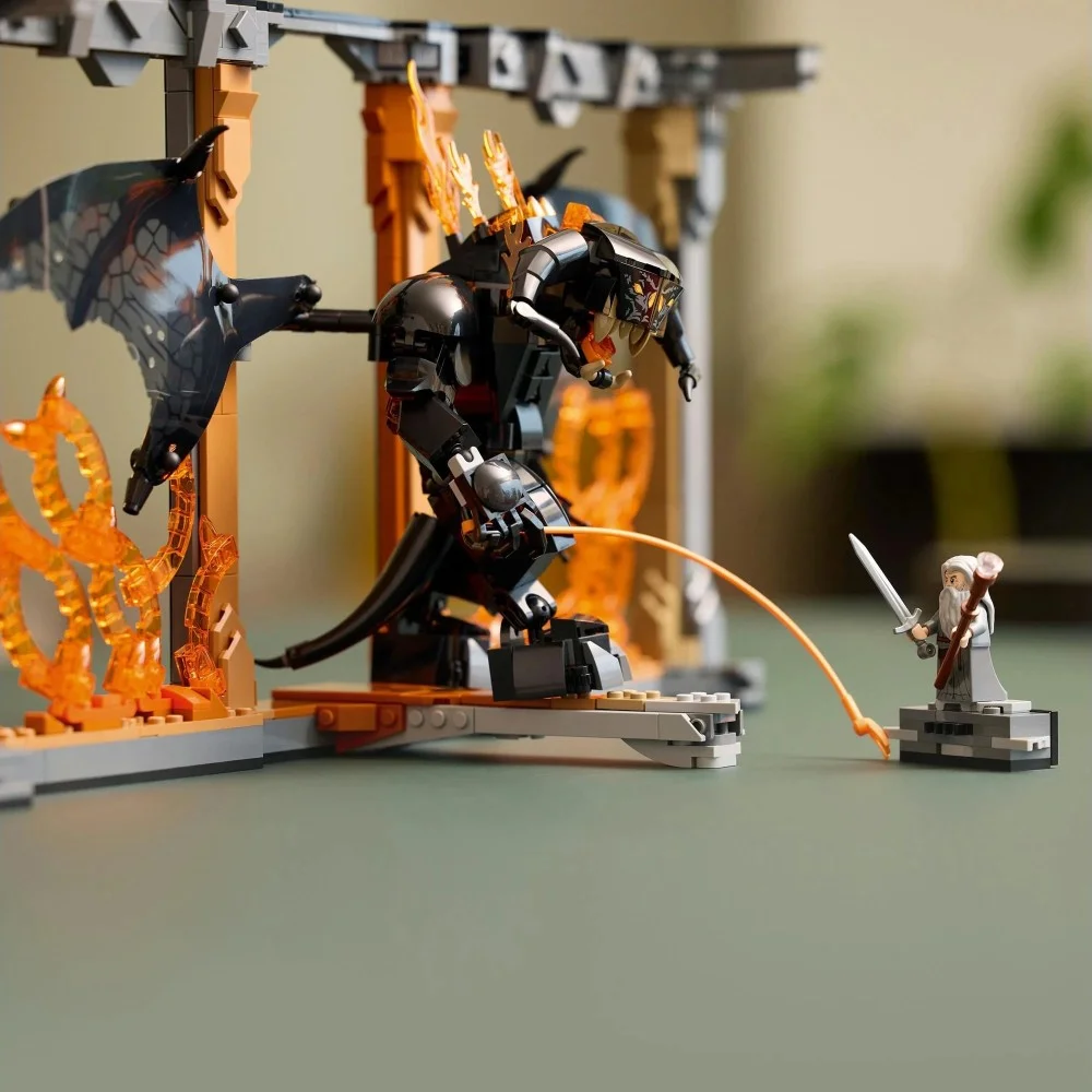 Конструктор Lego Icons "Володар перснів: Балроґ. Книжковий куточок", 10367 6