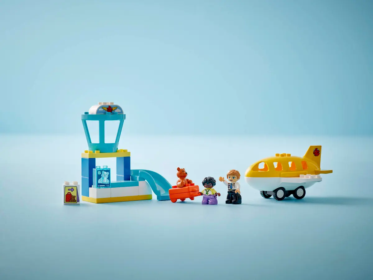 Конструктор Lego Duplo "Уперше в аеропорту", 10443 8