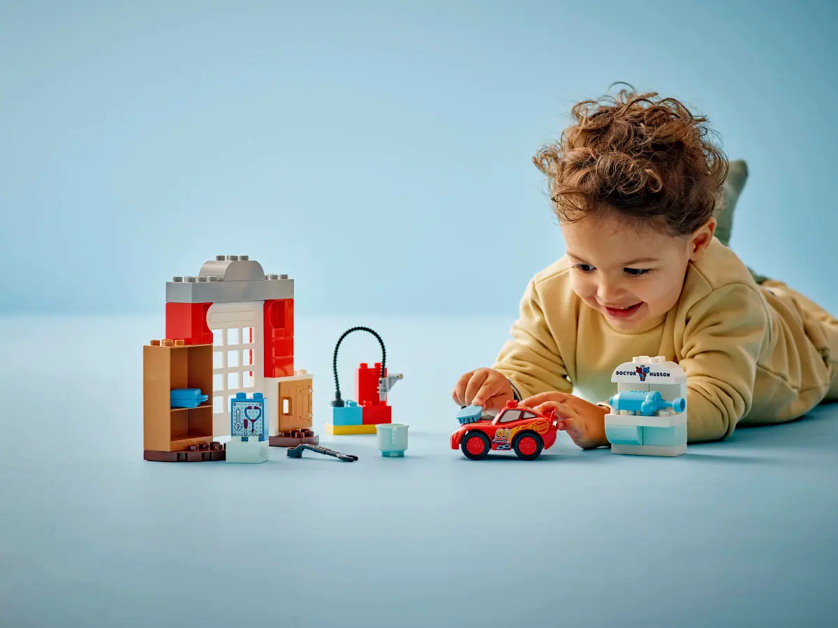 Конструктор Lego Duplo "Візит МакКвіна в гараж Дока", 10456 7