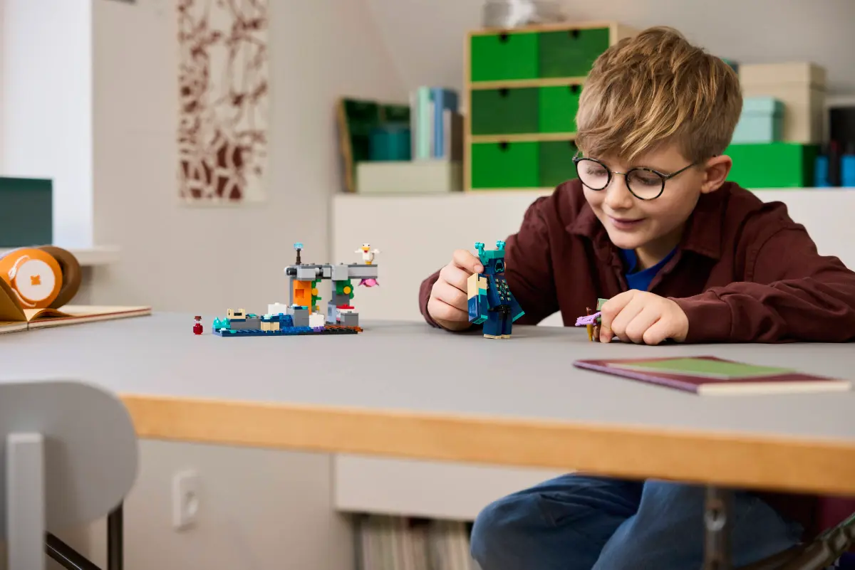 Конструктор Lego Minecraft "Зустріч із Боронителем", 21274 10