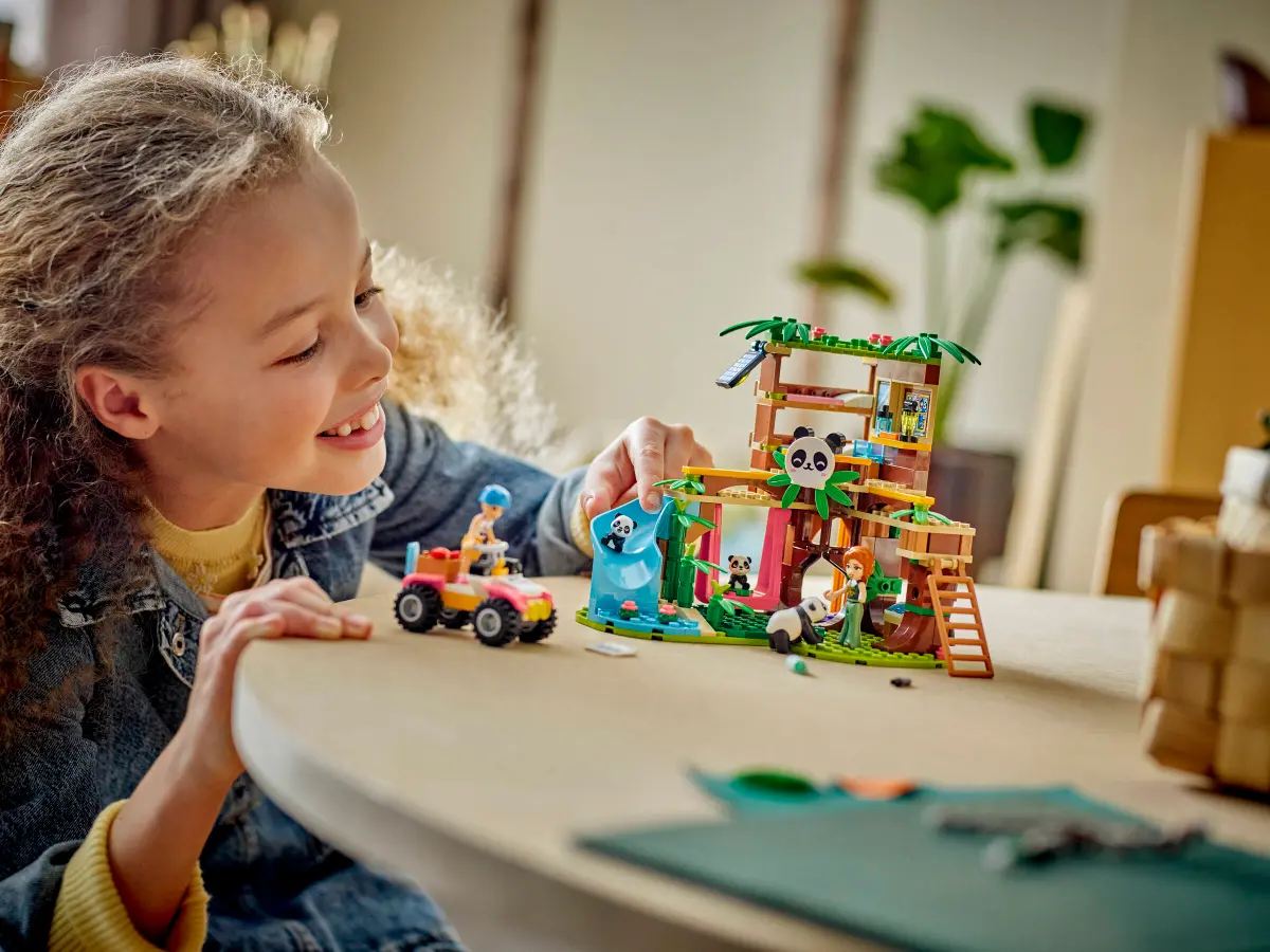 Конструктор Lego Friends "Догляд за тваринами в заповіднику панд", 42648 9