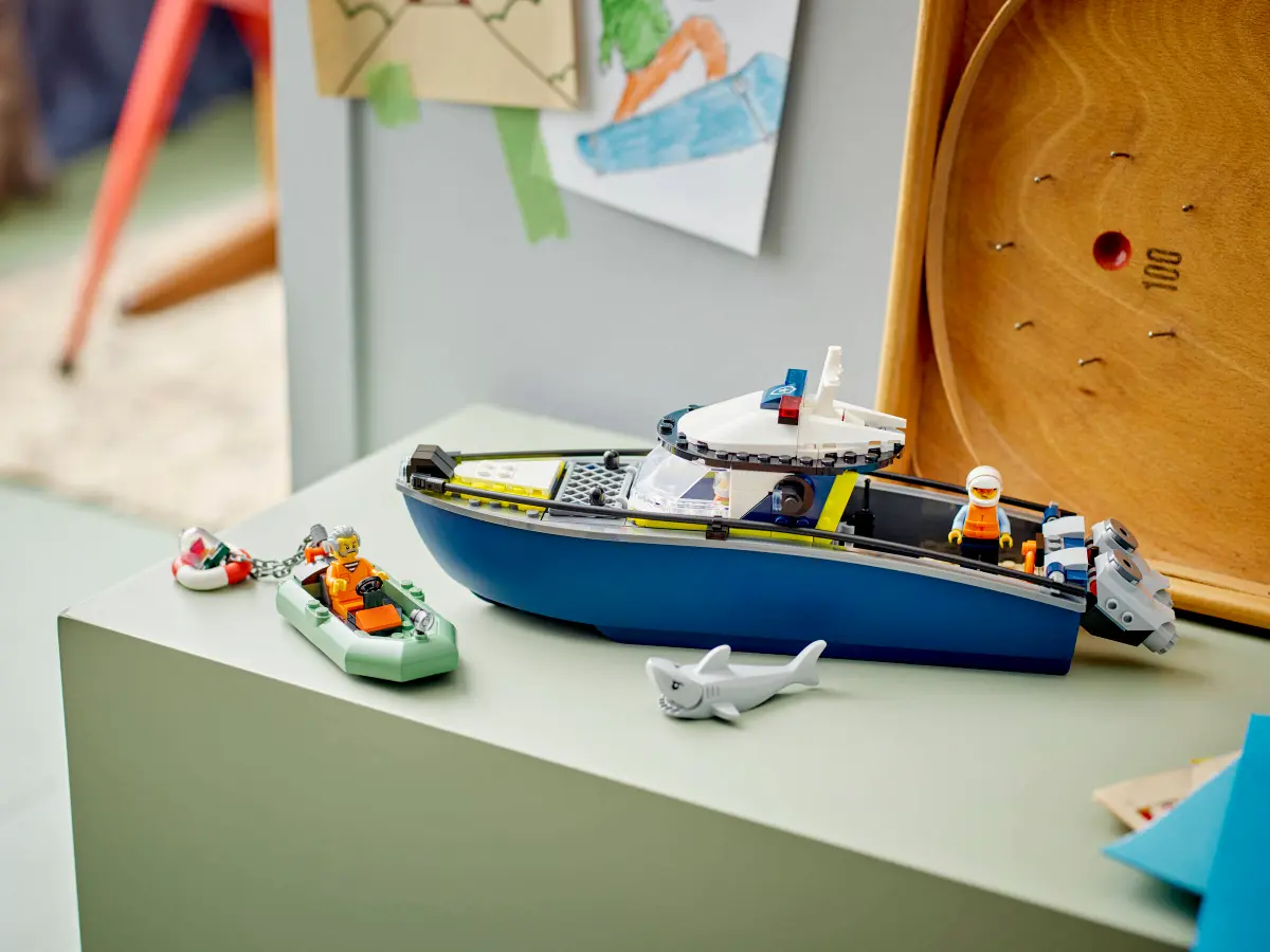 Конструктор Lego City "Переслідування на поліцейському катері", 60456 9
