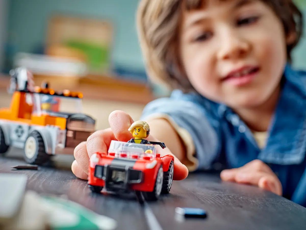 Конструктор Lego "Евакуатор і ремонт спортивних авто", 60435 6
