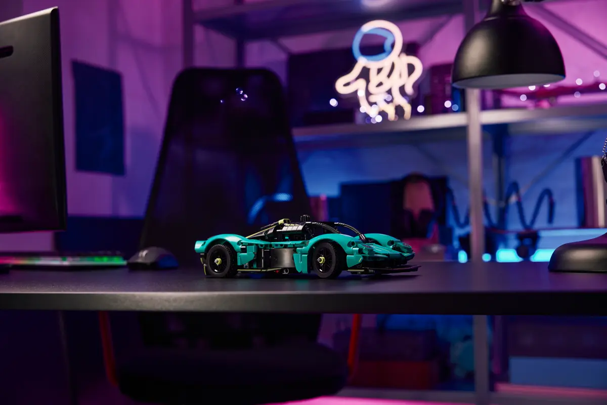 Конструктор Lego Technic "Aston Martin Valkyrie", 42208 9