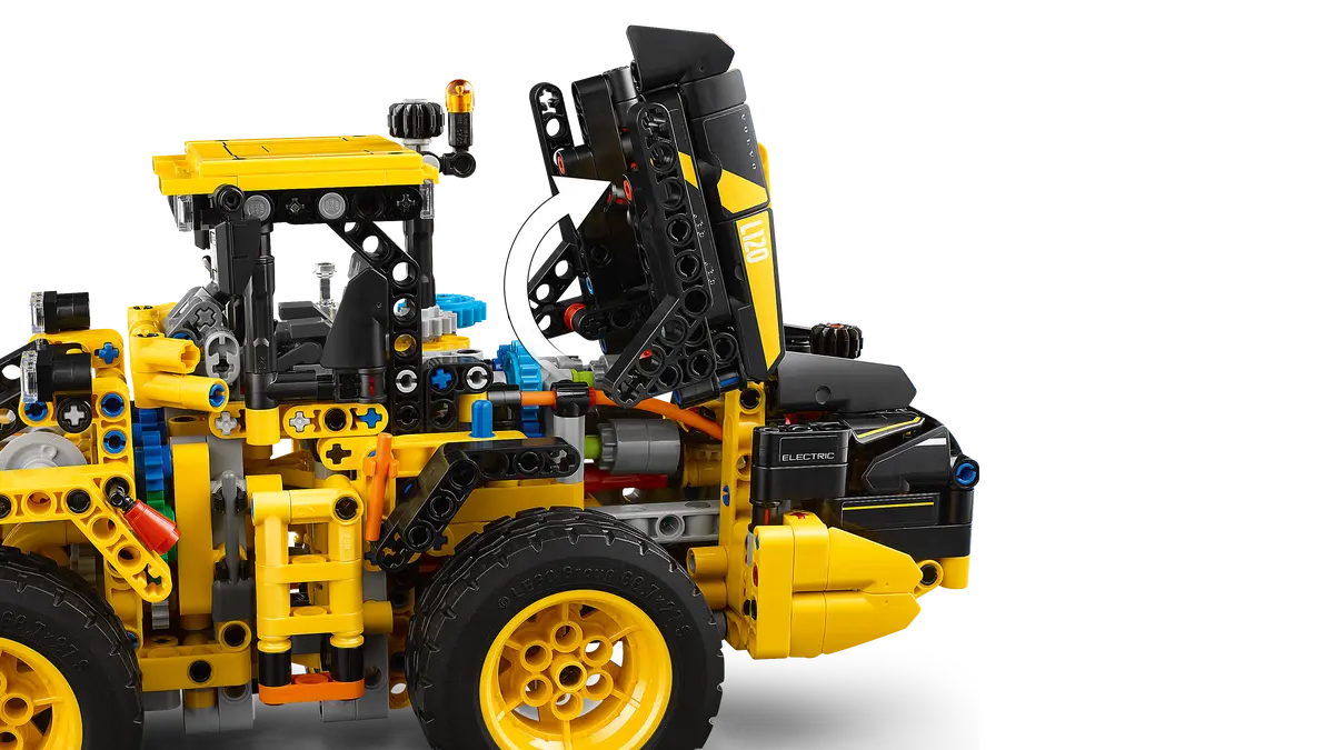 Конструктор Lego Technic "Колісний навантажувач Volvo L120 Electric", 42209 6