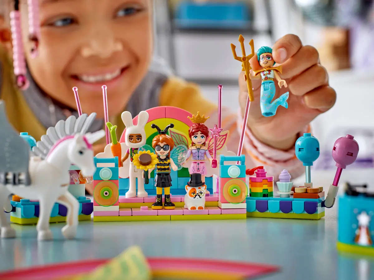 Конструктор Lego Friends "Костюмована вечірка з єдинорогом і феєю", 42661 8