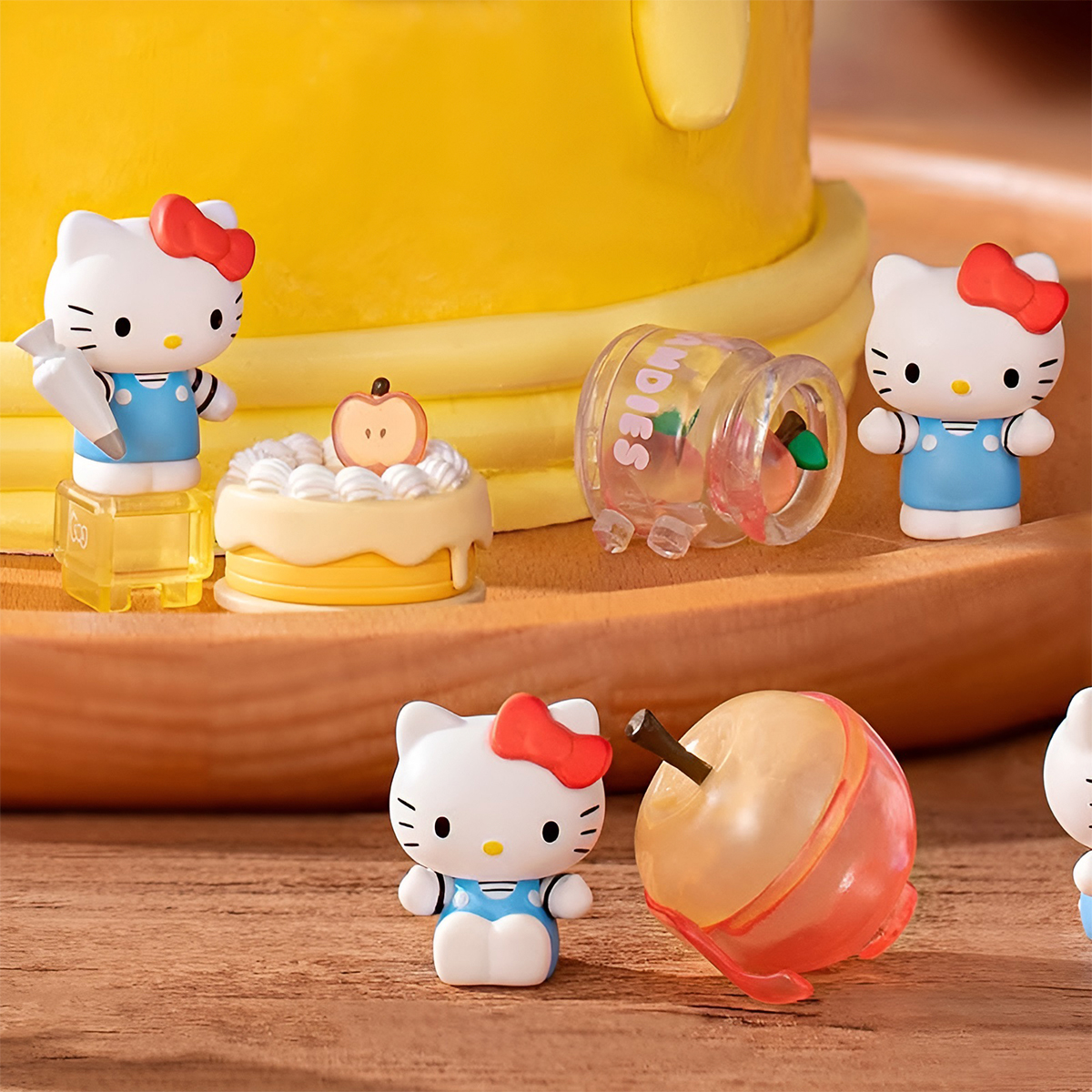 Фигурка-сюрприз Pop Top Hello Kitty – Яблочный Воркшоп (в ас.), 23WH-007 3