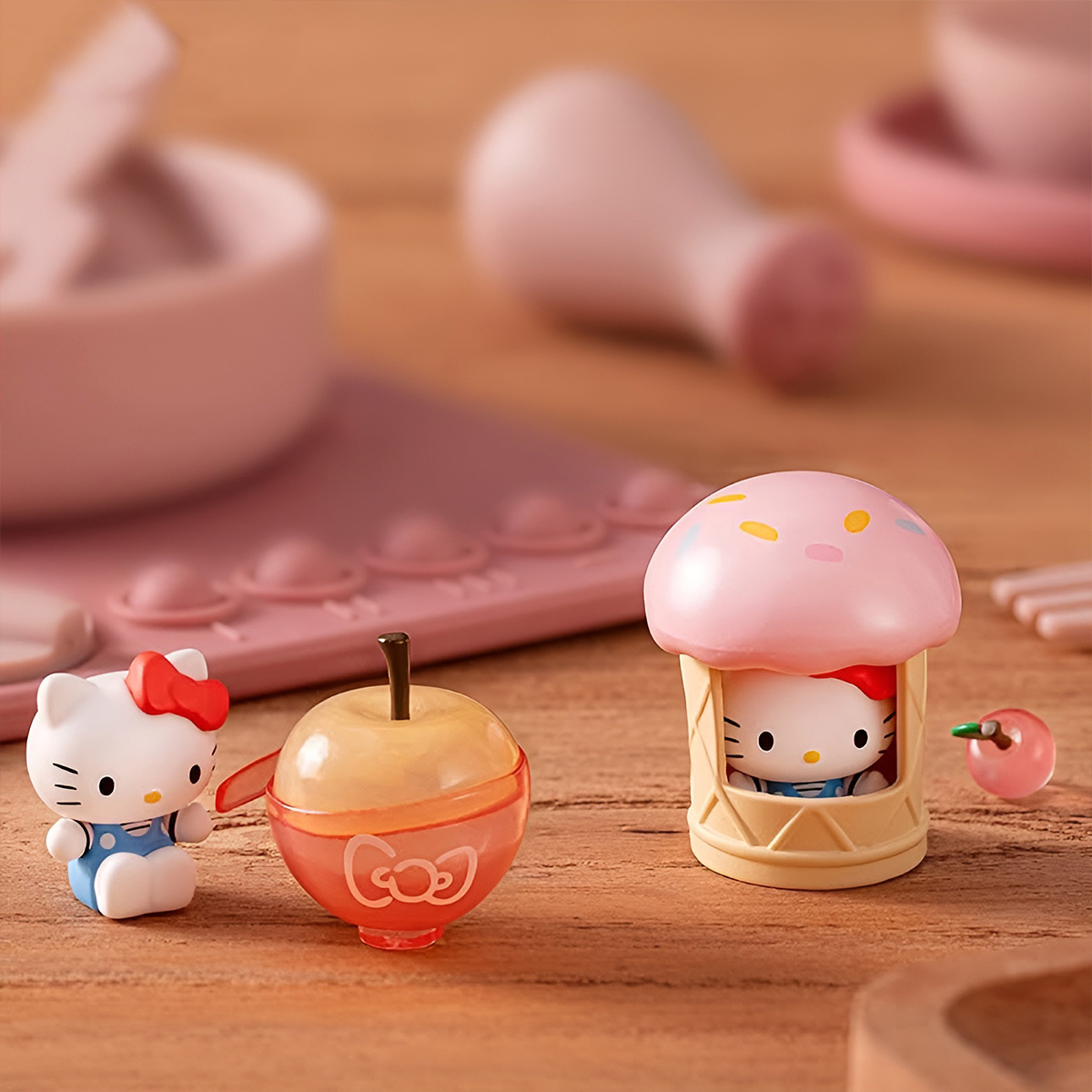 Фигурка-сюрприз Pop Top Hello Kitty – Яблочный Воркшоп (в ас.), 23WH-007 5