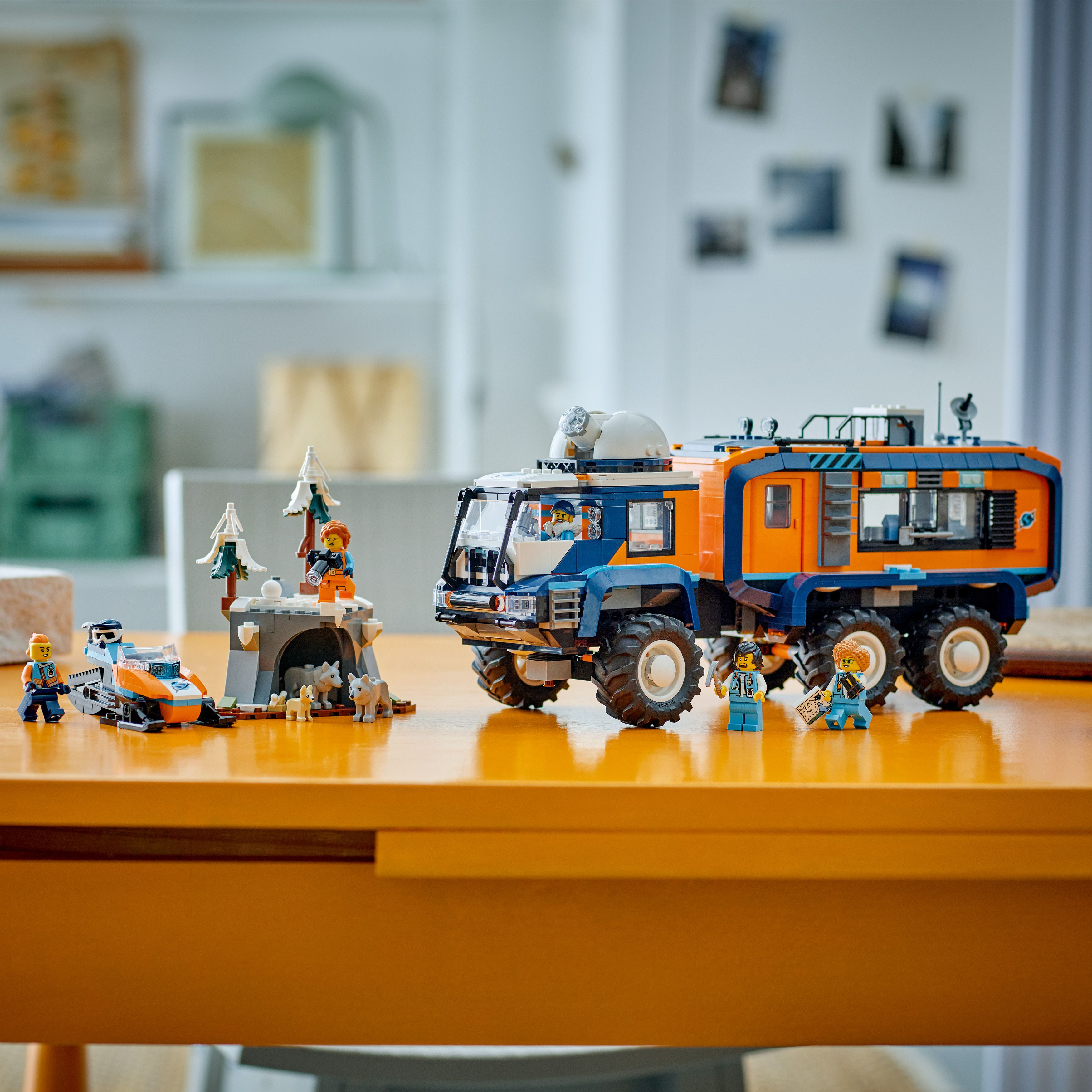 Конструктор Lego City "Арктична дослідницька вантажівка з науковою лабораторією", 60471 11