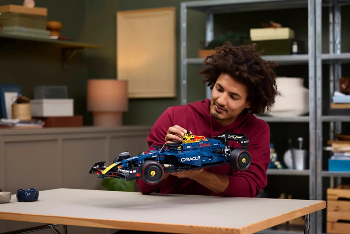 Конструктор Lego Technic "Автомобіль F1 Oracle Red Bull Racing RB20", 42206 9
