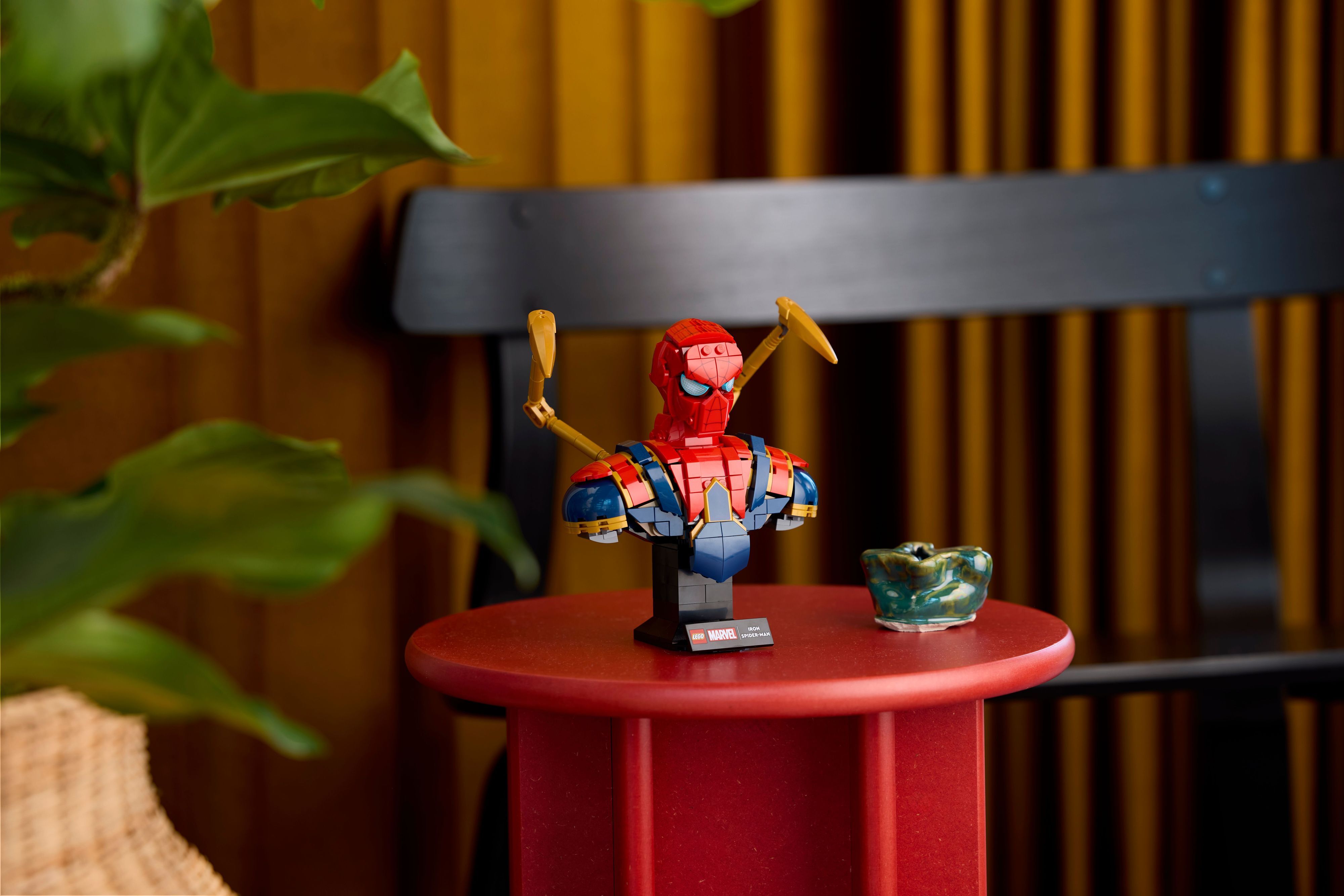 Конструктор Lego Marvel "Погруддя Залізної Людини-Павука", 76326 4
