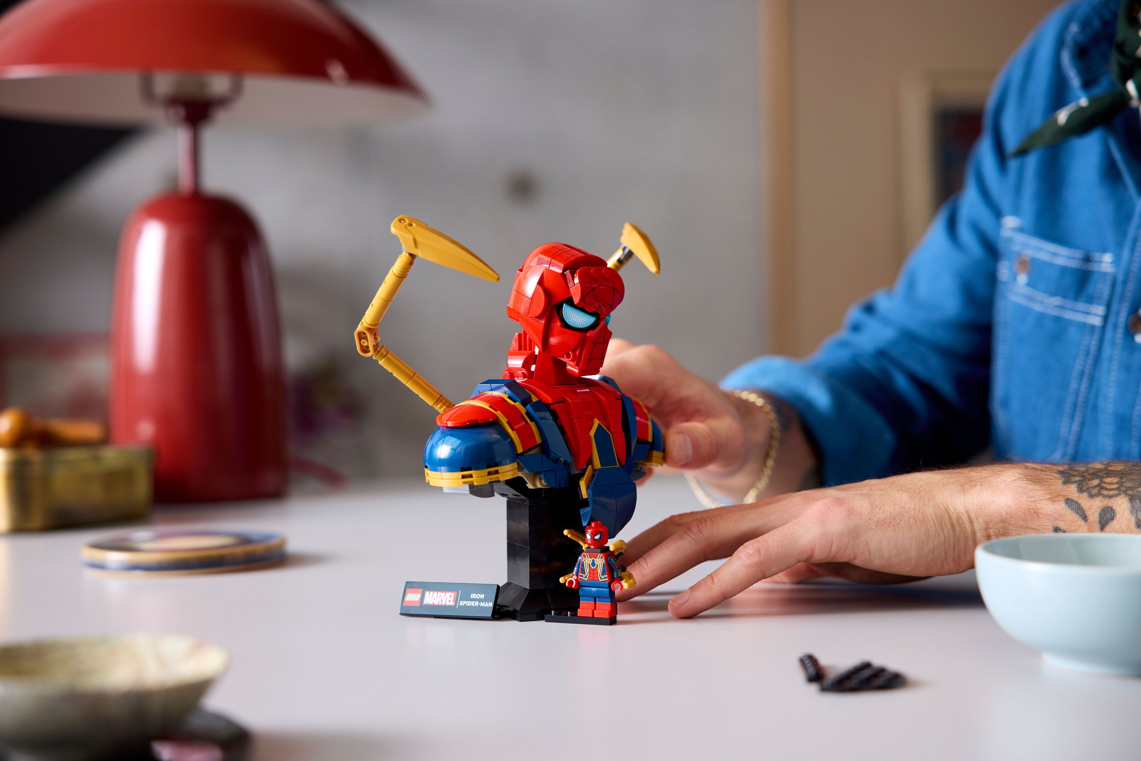 Конструктор Lego Marvel "Погруддя Залізної Людини-Павука", 76326 6