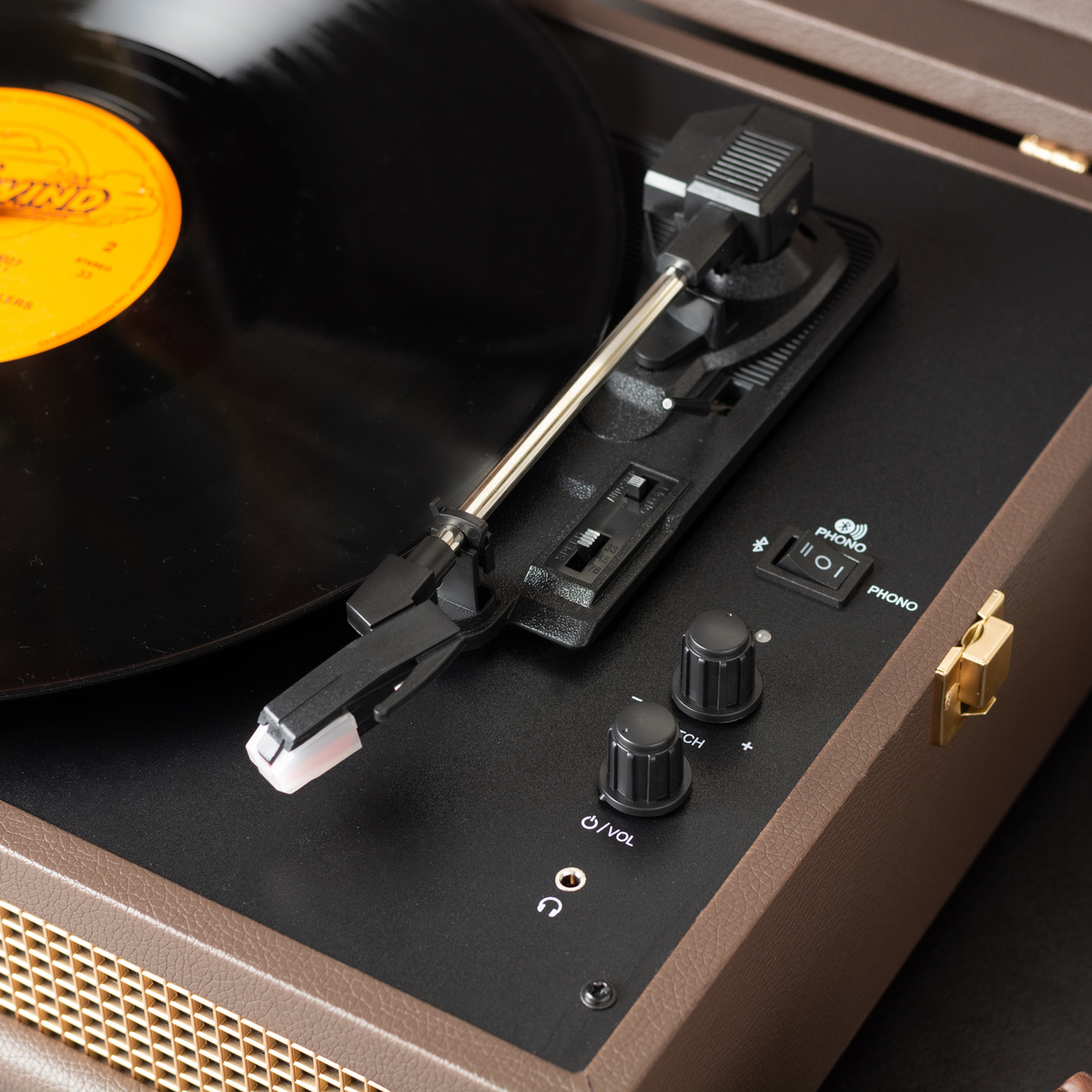 Виниловый проигрыватель Crosley Voyager - Cocoa 7