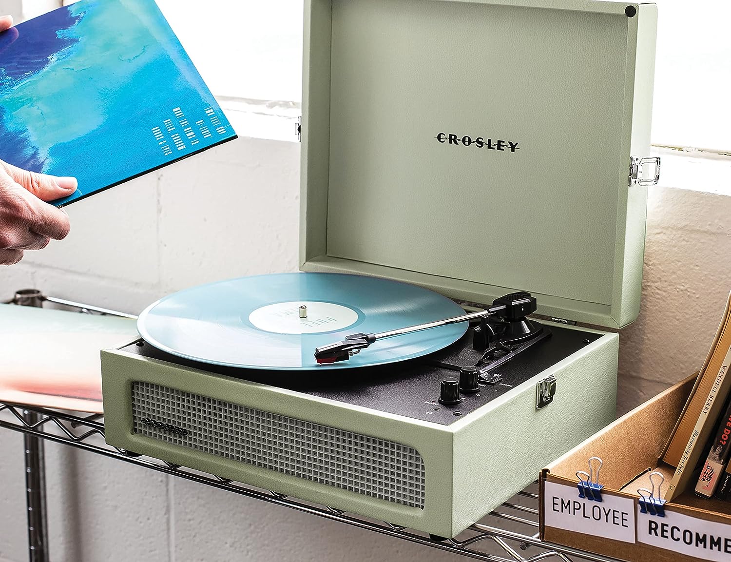 Виниловый проигрыватель Crosley Voyager - Sage 5