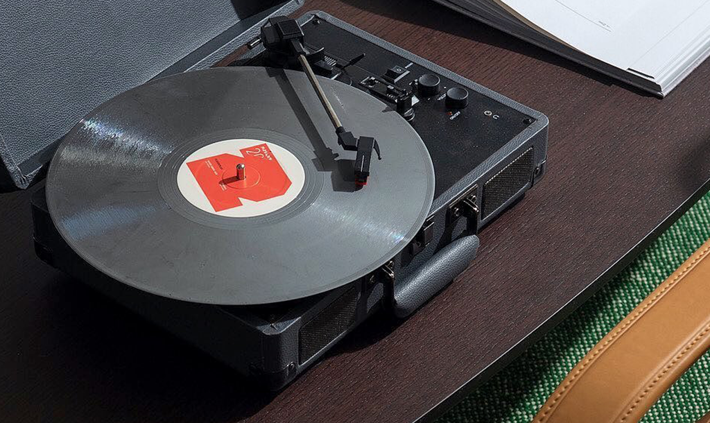 Вініловий програвач Crosley Cruiser Deluxe - Black Ex 5