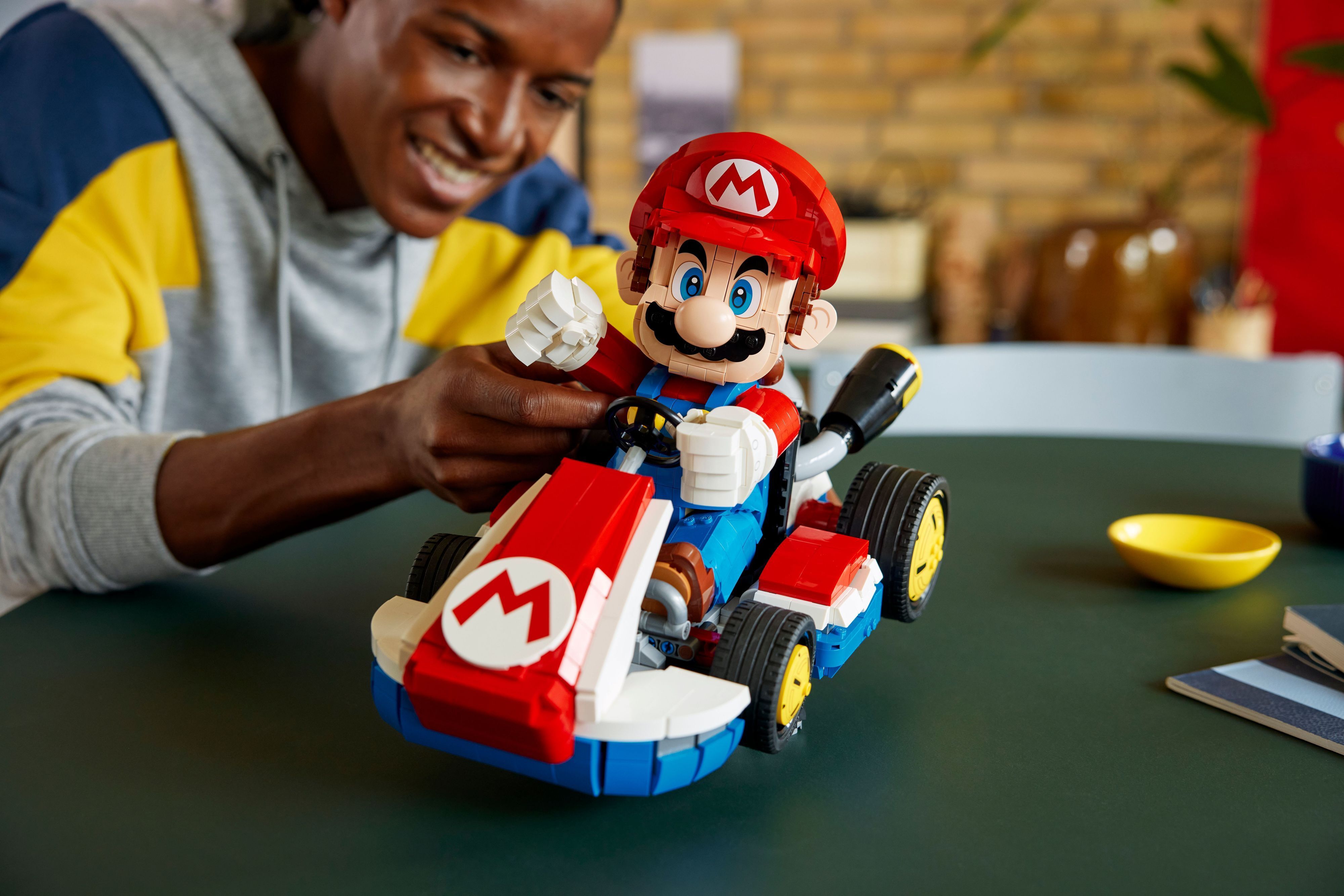 Конструктор Lego Super Mario "Mario Kart™: Mario і Standard Kart", 72037 13