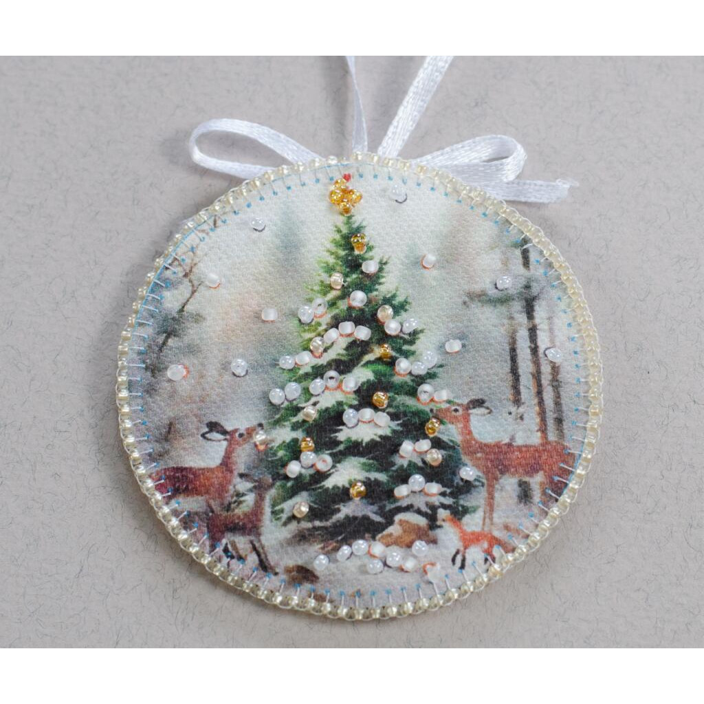 Набір для вишивання бісером новорічної іграшки на натуральному художньому холсті "Зимовий гість", ABT-031 2