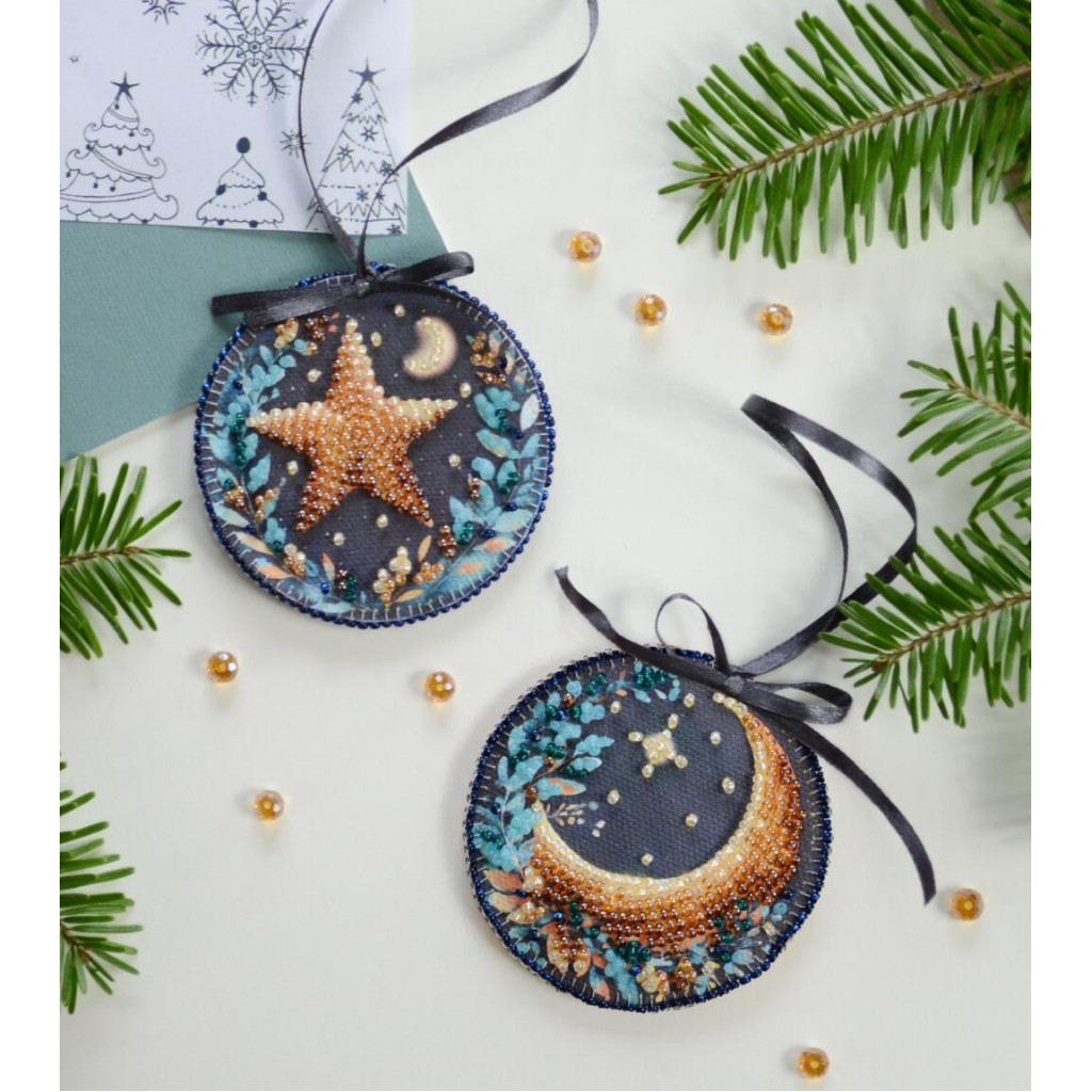 Набір для вишивання бісером новорічної іграшки на натуральному художньому холсті "Зіронько, сяй!", ABT-037