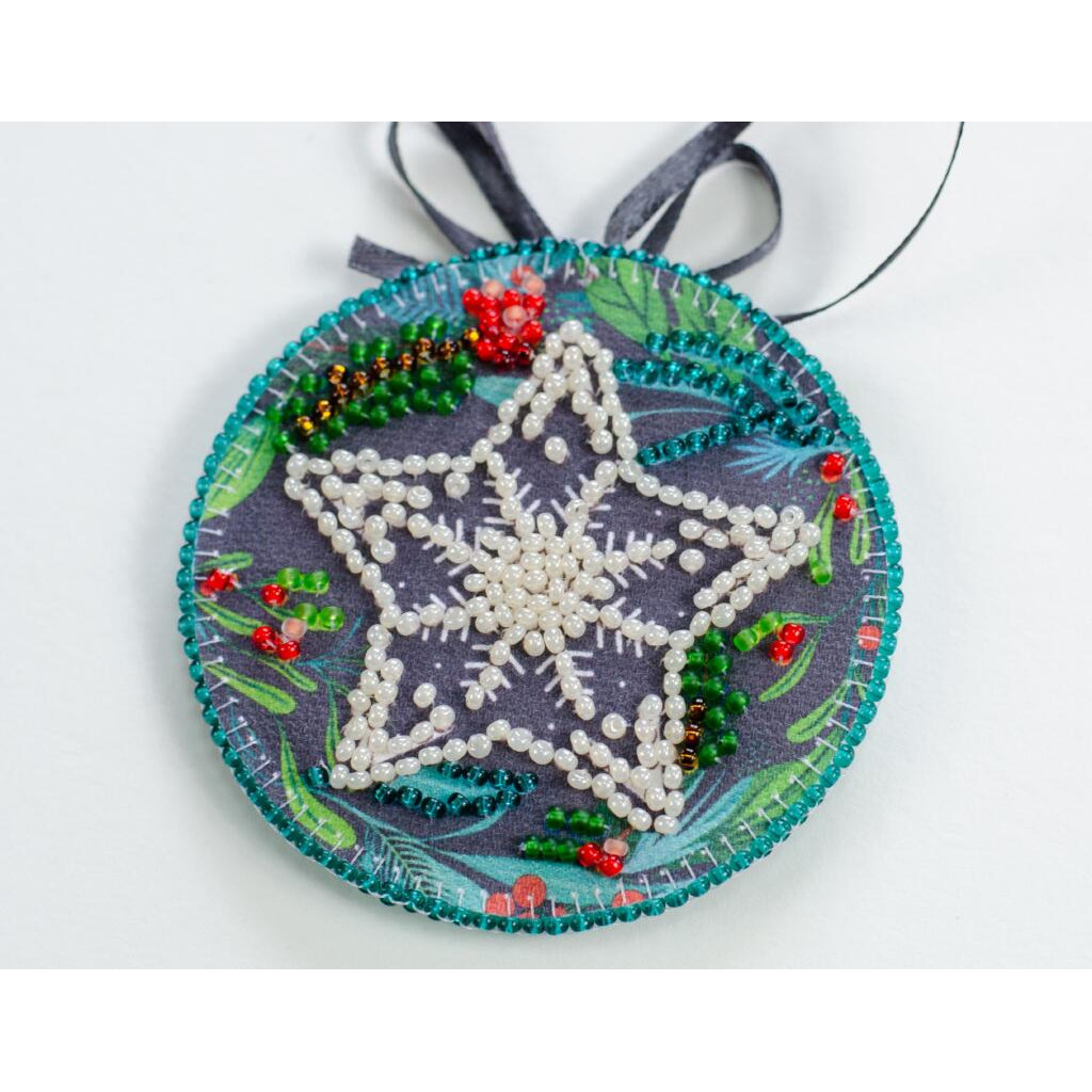 Набір для вишивання бісером новорічної іграшки на натуральному художньому холсті "Нова радість", ABT-036 2