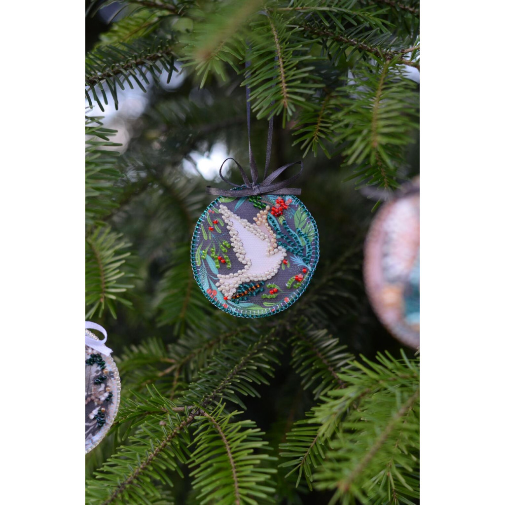 Набір для вишивання бісером новорічної іграшки на натуральному художньому холсті "Нова радість", ABT-036 5