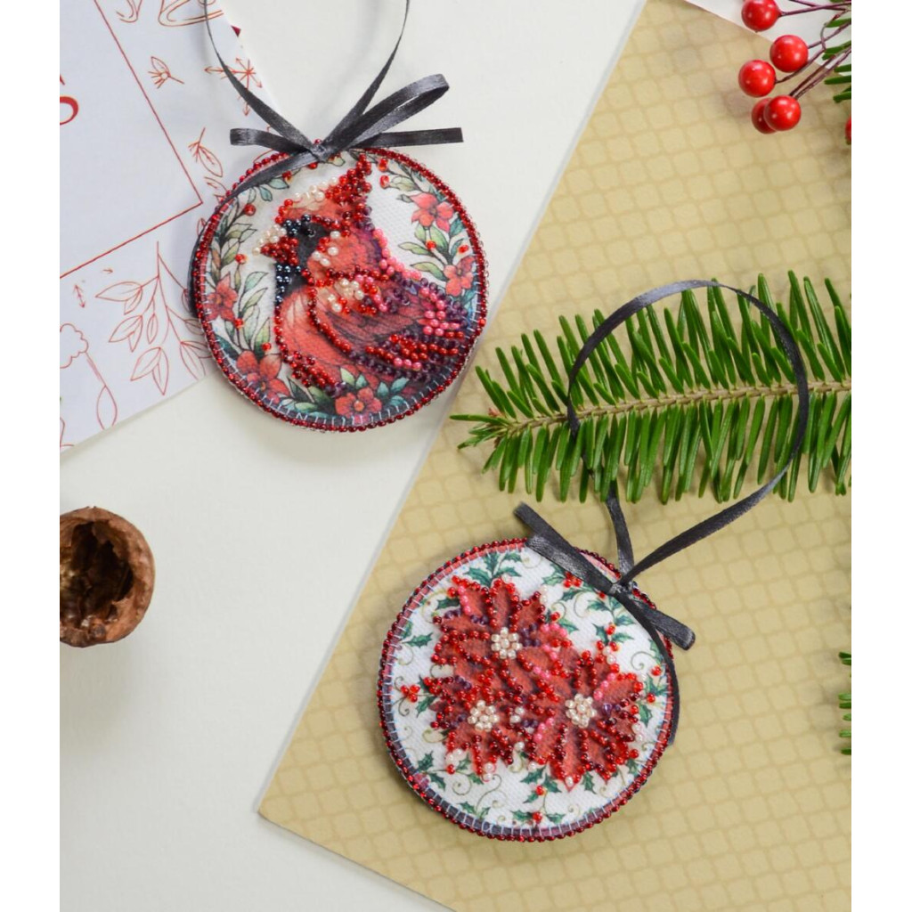 Набір для вишивання бісером новорічної іграшки на натуральному художньому холсті "Червоний кардинал", ABT-035