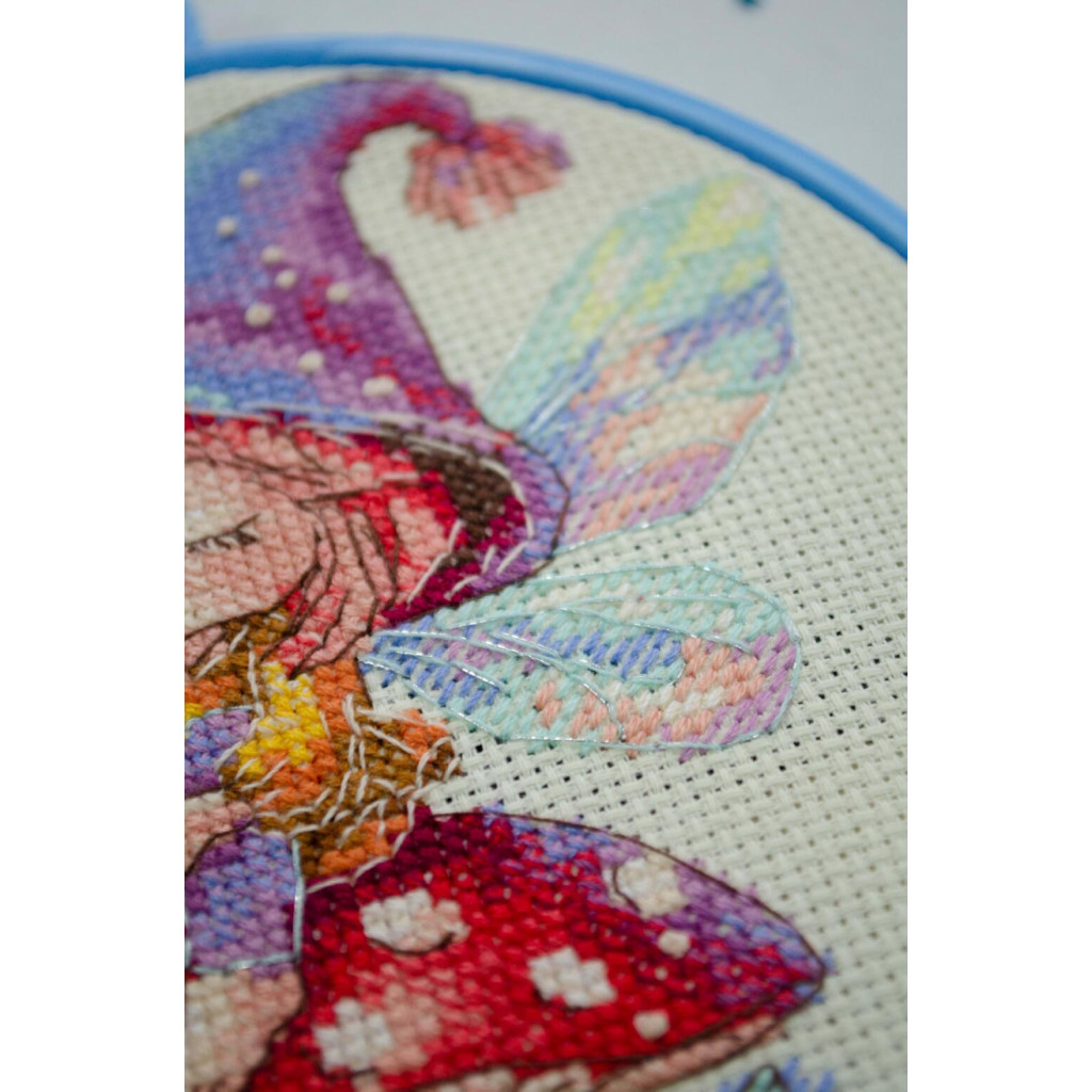 Набір для вишивання хрестиком "Маленька чарівниця", AHM-086 3