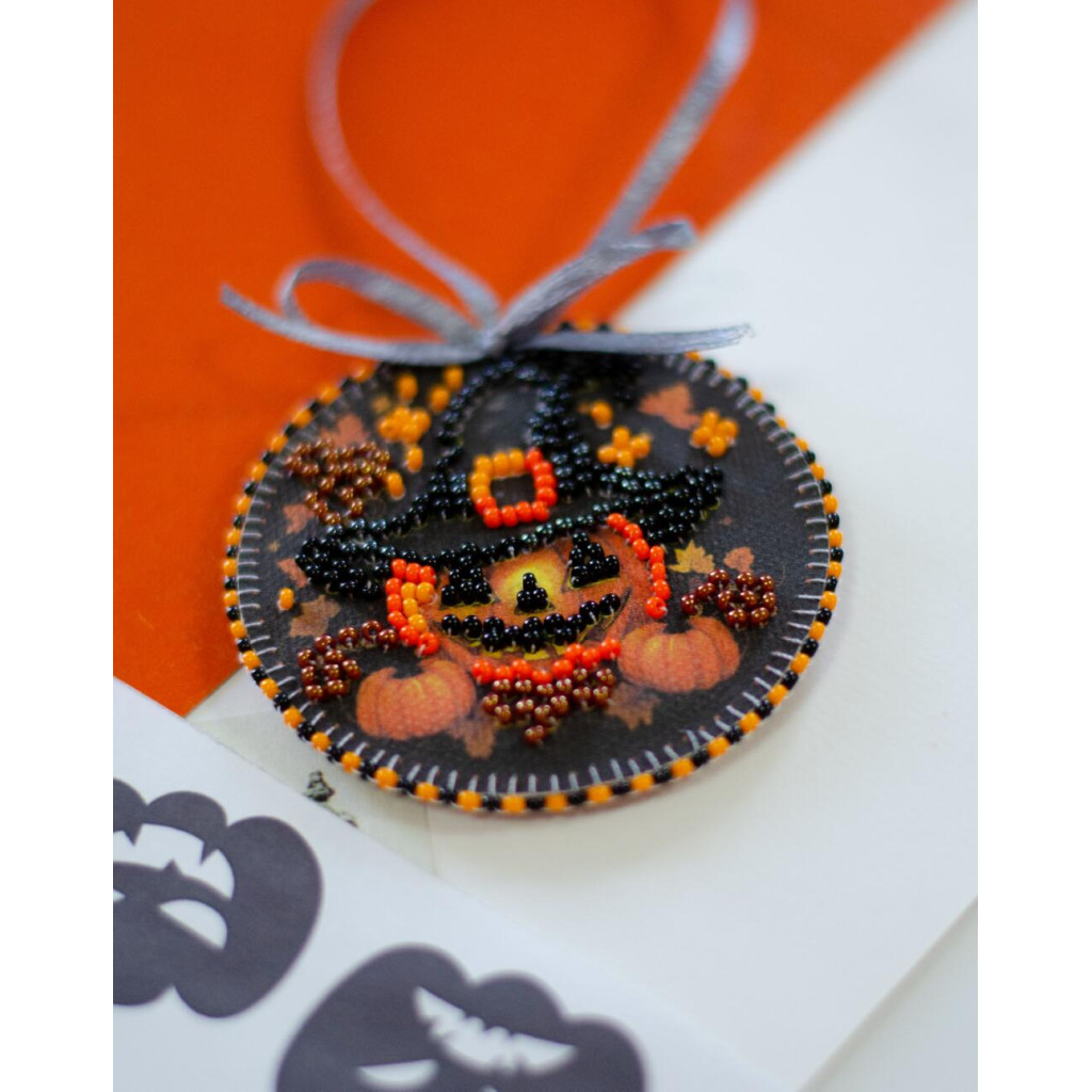 Набір для вишивання бісером інтер`єрної прикраси на натуральному художньому холсті "Святковий Гелловін", ABT-039 1
