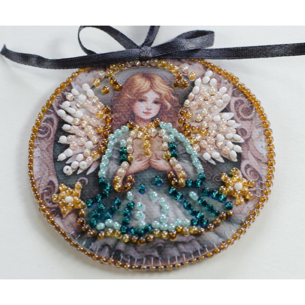 Набір для вишивання бісером новорічної іграшки на натуральному художньому холсті "Дух свята", ABT-032 1