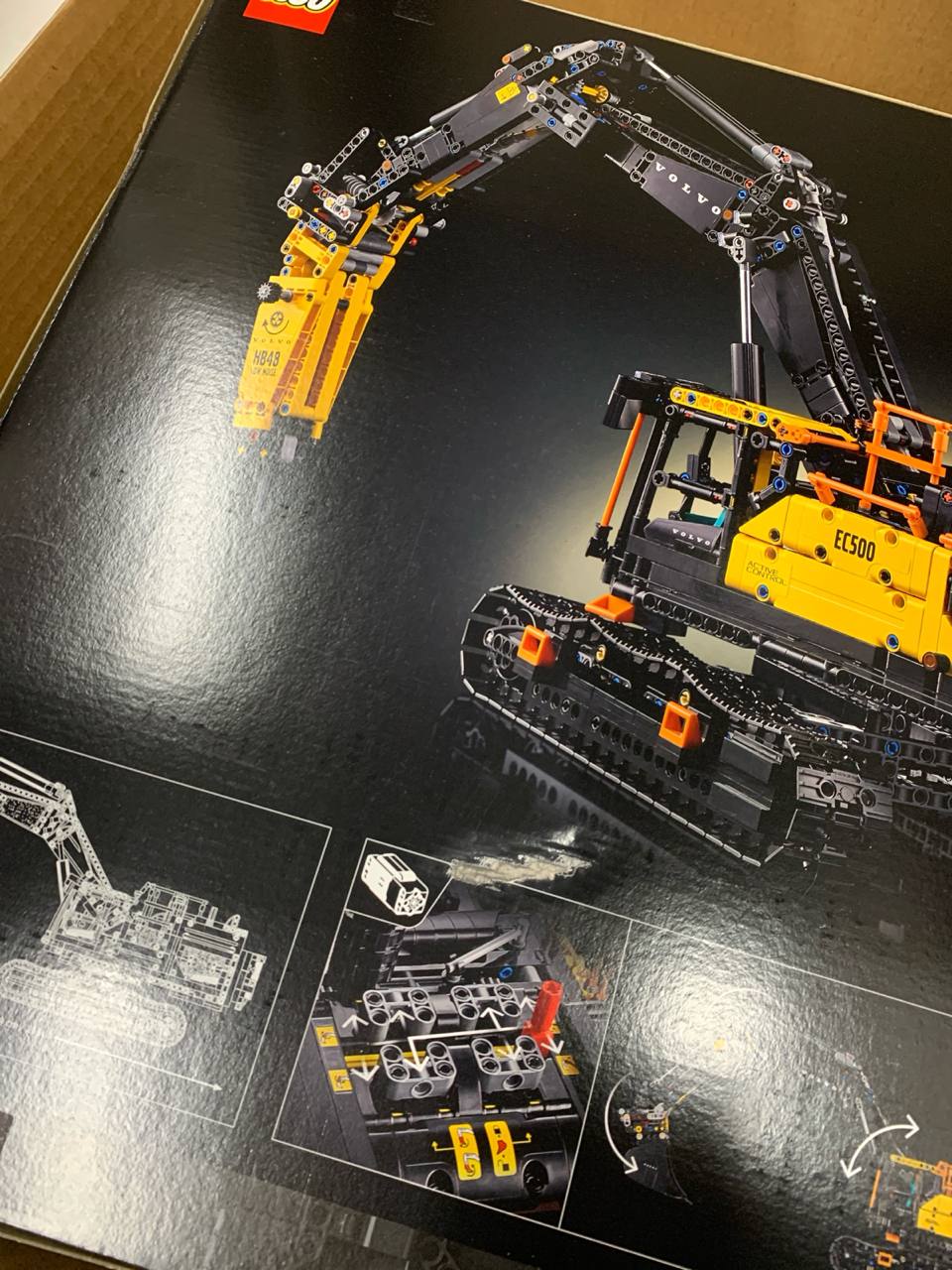 Конструктор Lego Technic «Экскаватор Volvo EC500 Hybrid», 42215 2