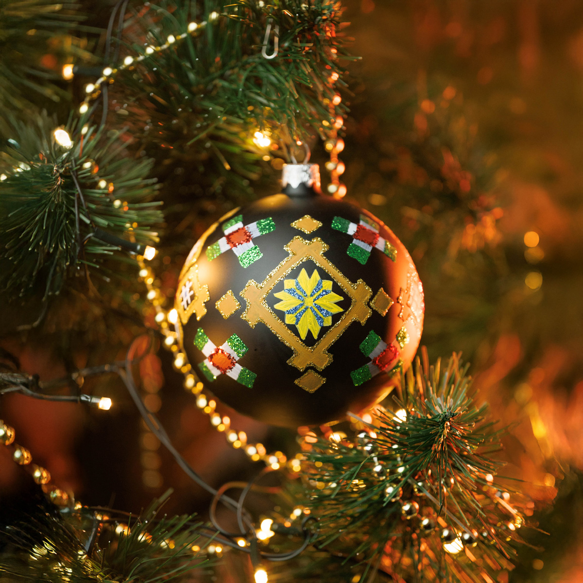 Набор высокохудожественных шаров "Гуцульщина" в упаковке. 6