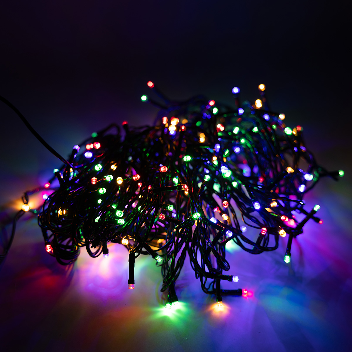 Гірлянда пучкова із LED-мультіламп, 1512 шт, мультиколор, чорний дріт (від мережі), AX8550250 1