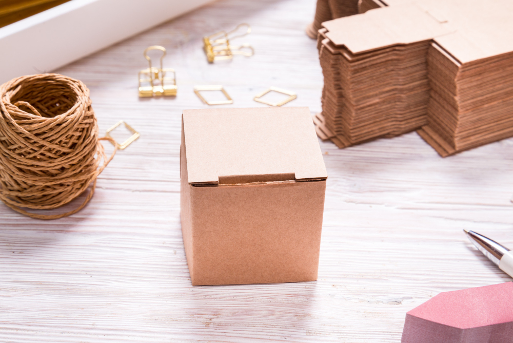 Картонні коробки для організації речей