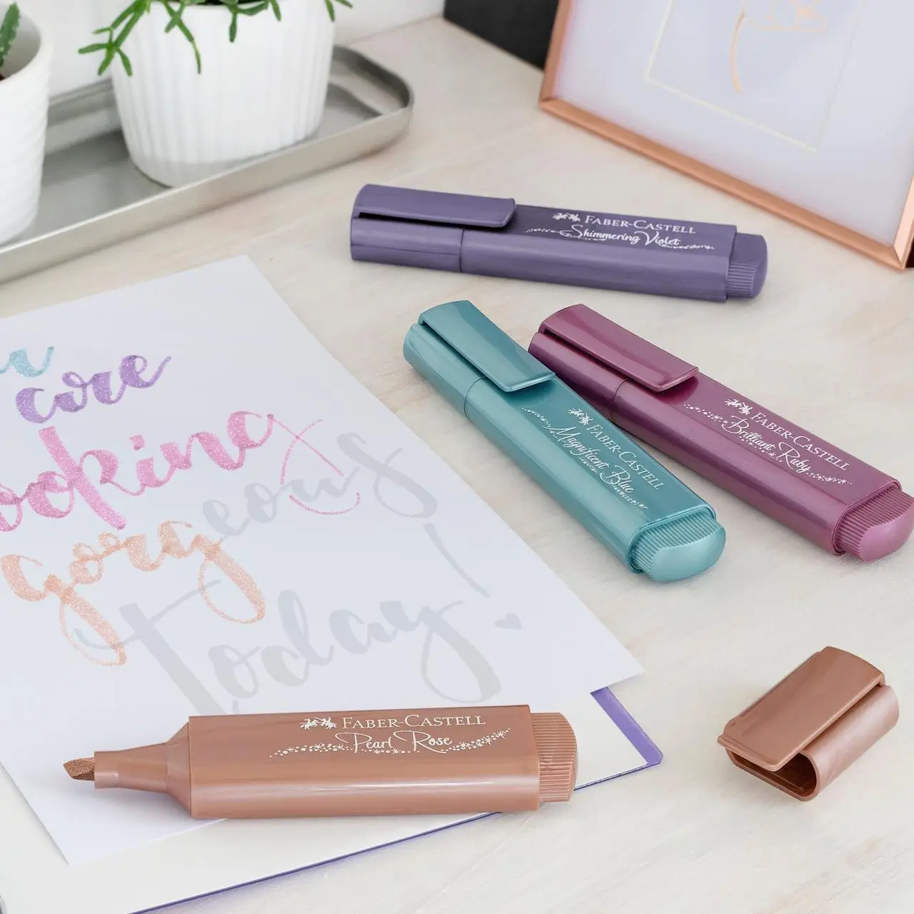 Набор маркеров Textliner Metallic 8 цветов, в карт. коробке, 254678 Faber-Castell 2