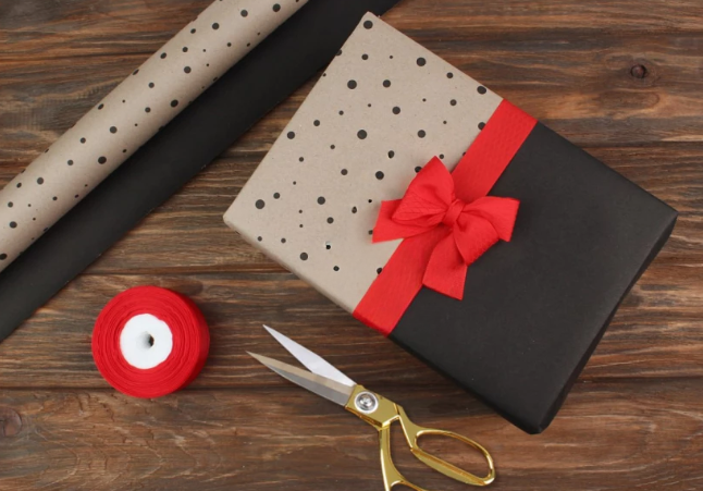 Бумага упаковочная "Снежок черный+тон черный" в рулоне (0,7*8 м), 255-4280