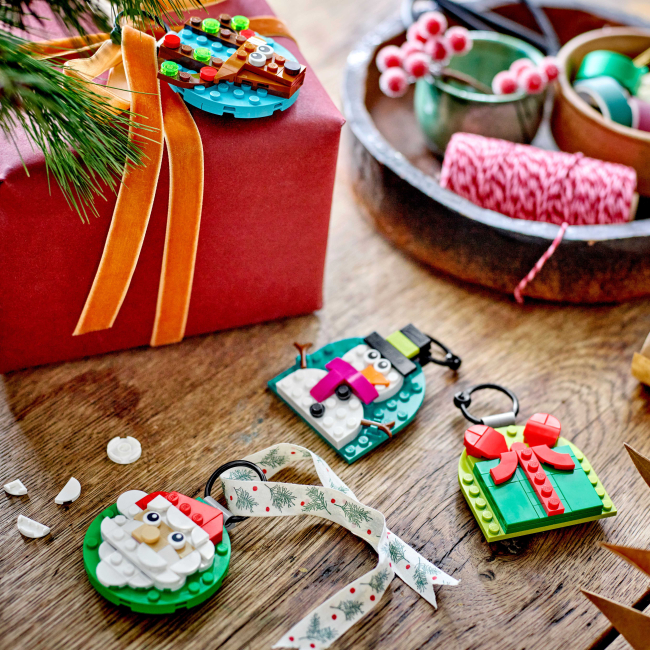 Конструктор Lego "Набір різдвяних прикрас", 40744 3