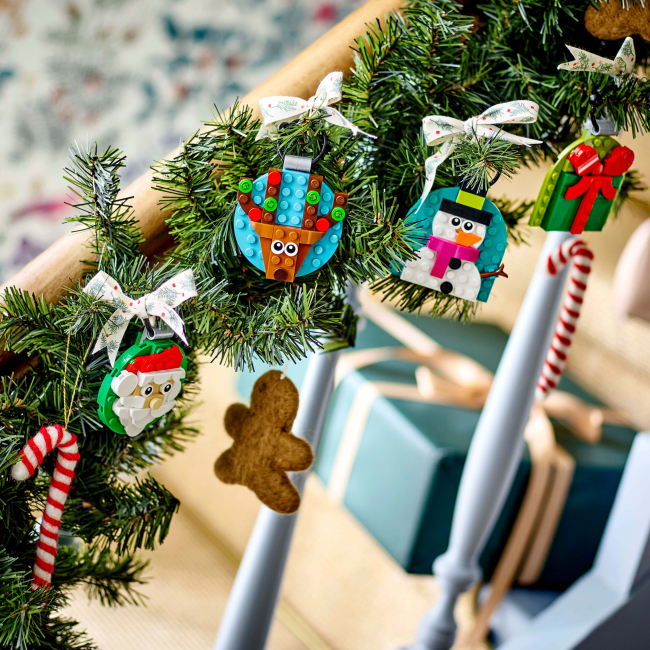 Конструктор Lego "Набір різдвяних прикрас", 40744 4