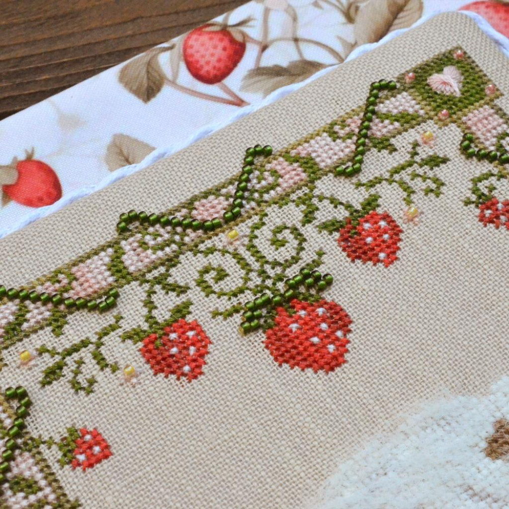 Набор для вышивания крестиком Х-055 "Овечка в клубнике" 13,5*13,5 см, TelaArtis 2